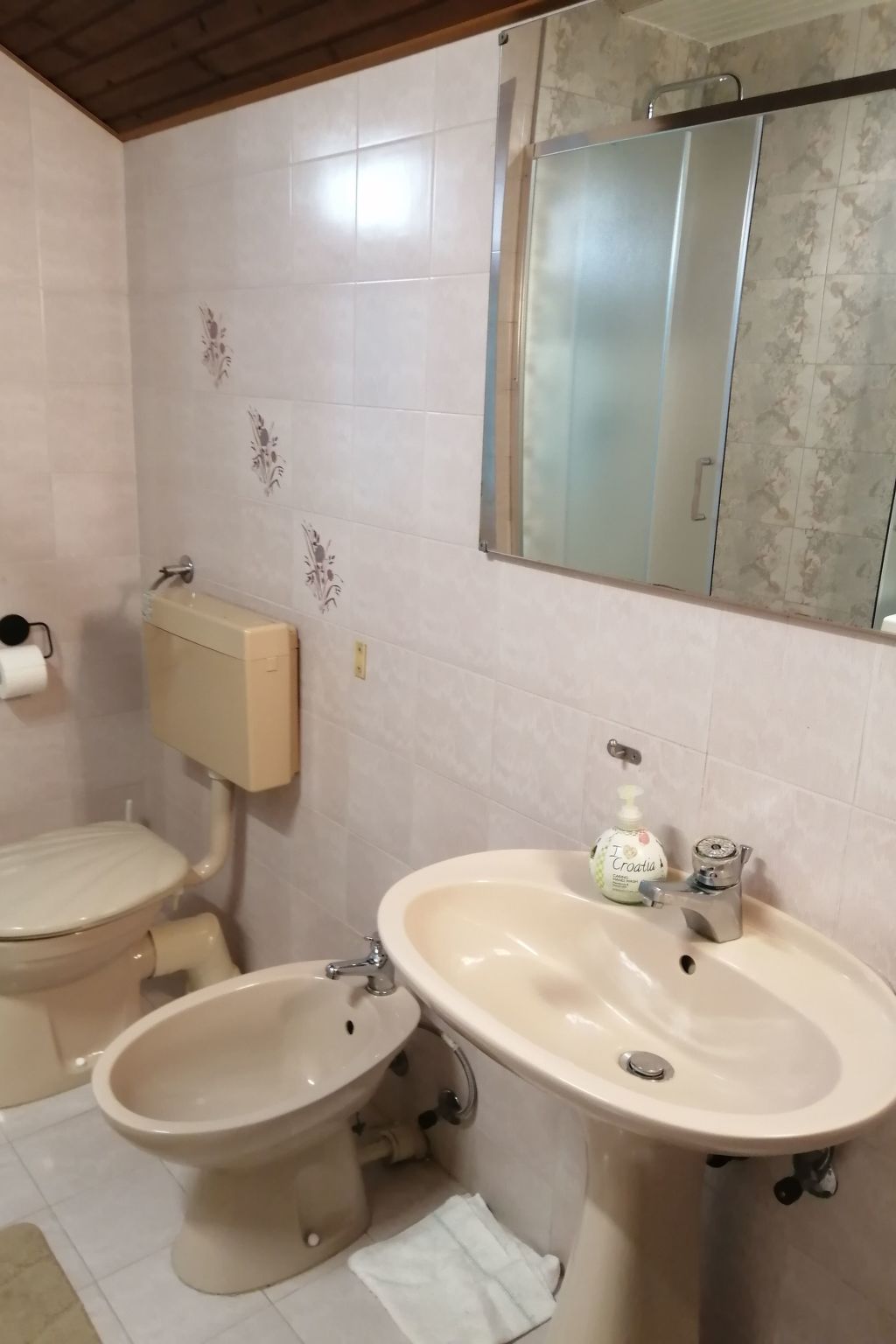 Ruhige Ferienwohnung mit herrlicher Aussicht-Drinnen