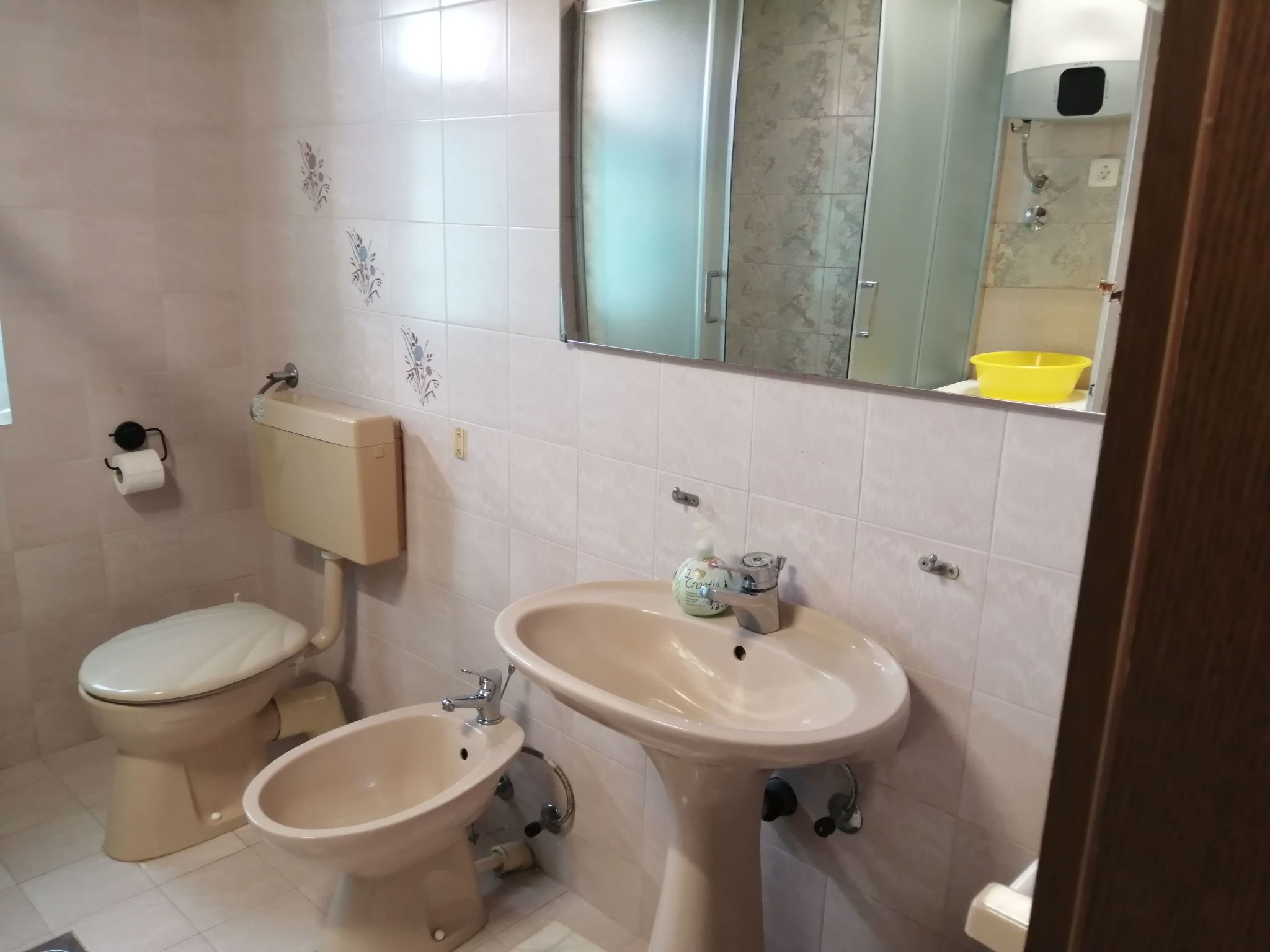 Ruhige Ferienwohnung mit herrlicher Aussicht-Drinnen