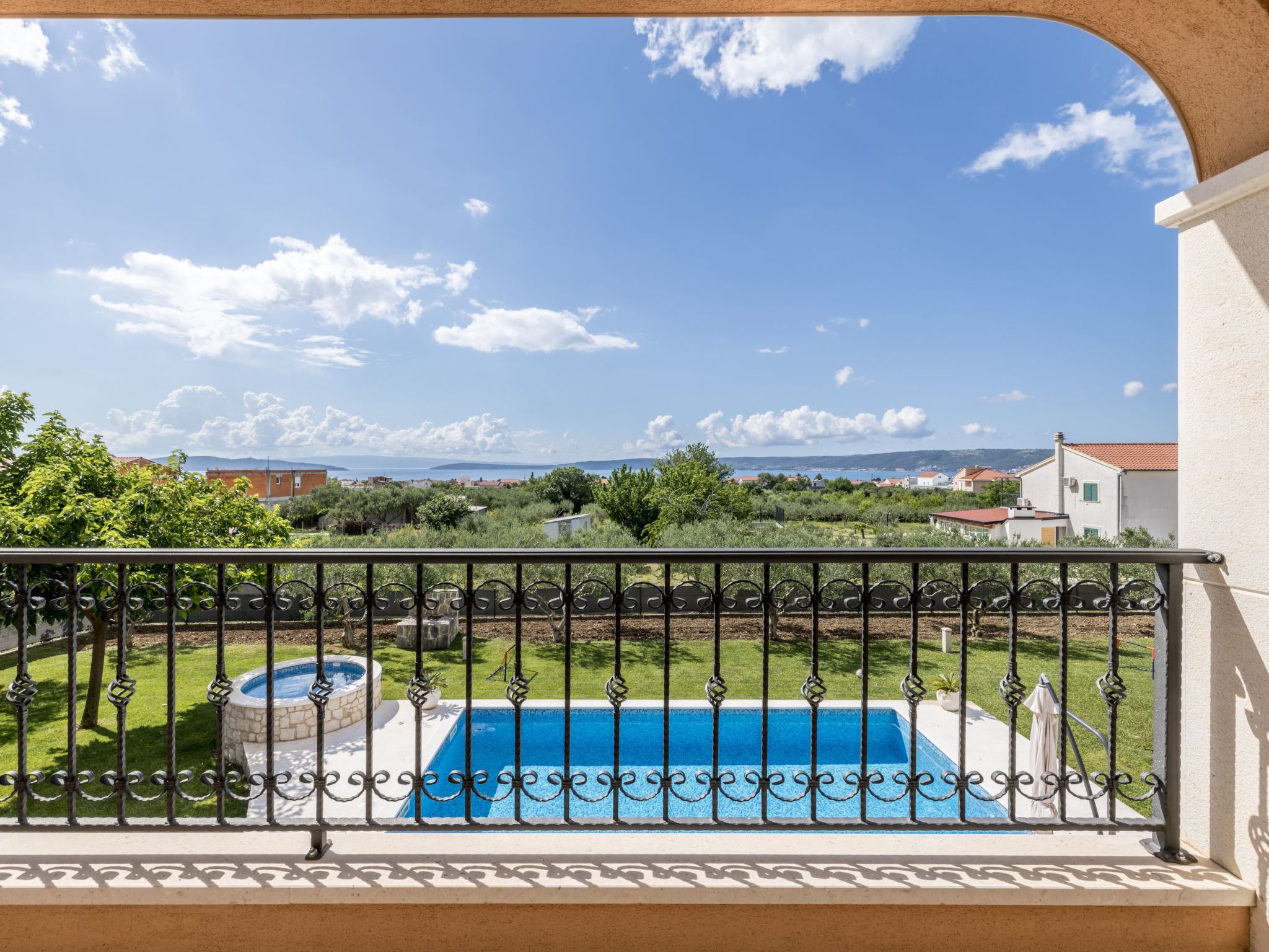 Villa Oasis privater Pool für bis zu 10 Personen-Binnen