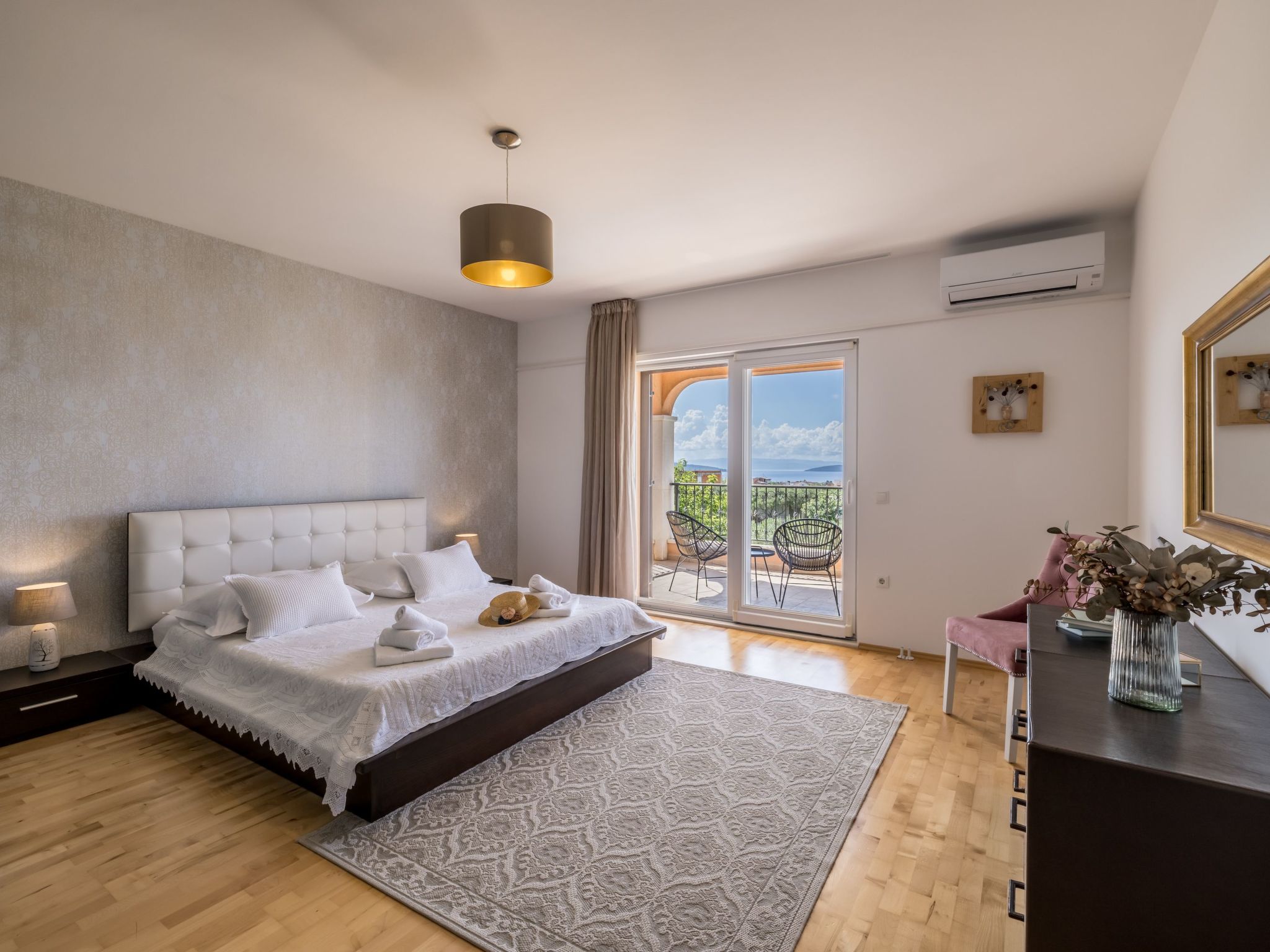 Villa Oasis privater Pool für bis zu 10 Personen-Binnen