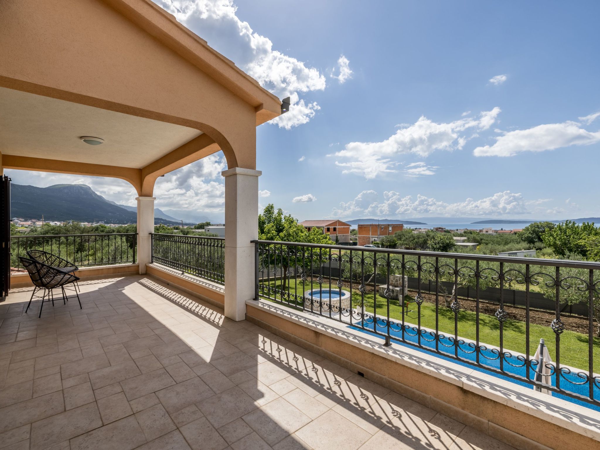 Villa Oasis privater Pool für bis zu 10 Personen-Binnen