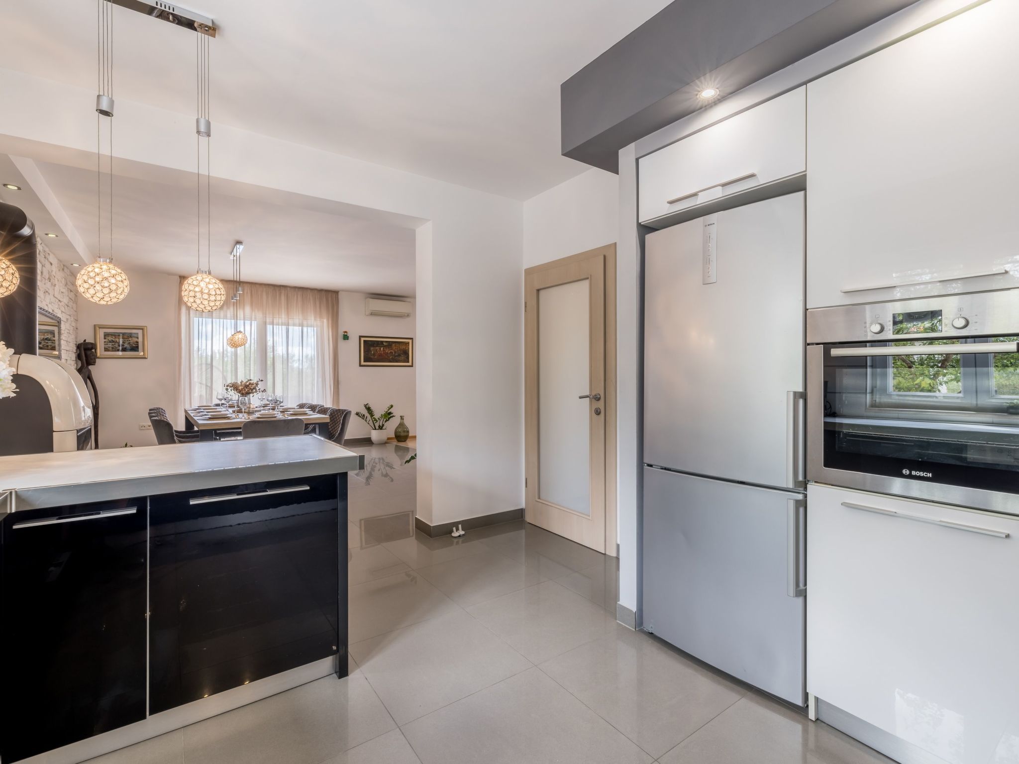 Villa Oasis privater Pool für bis zu 10 Personen-Binnen