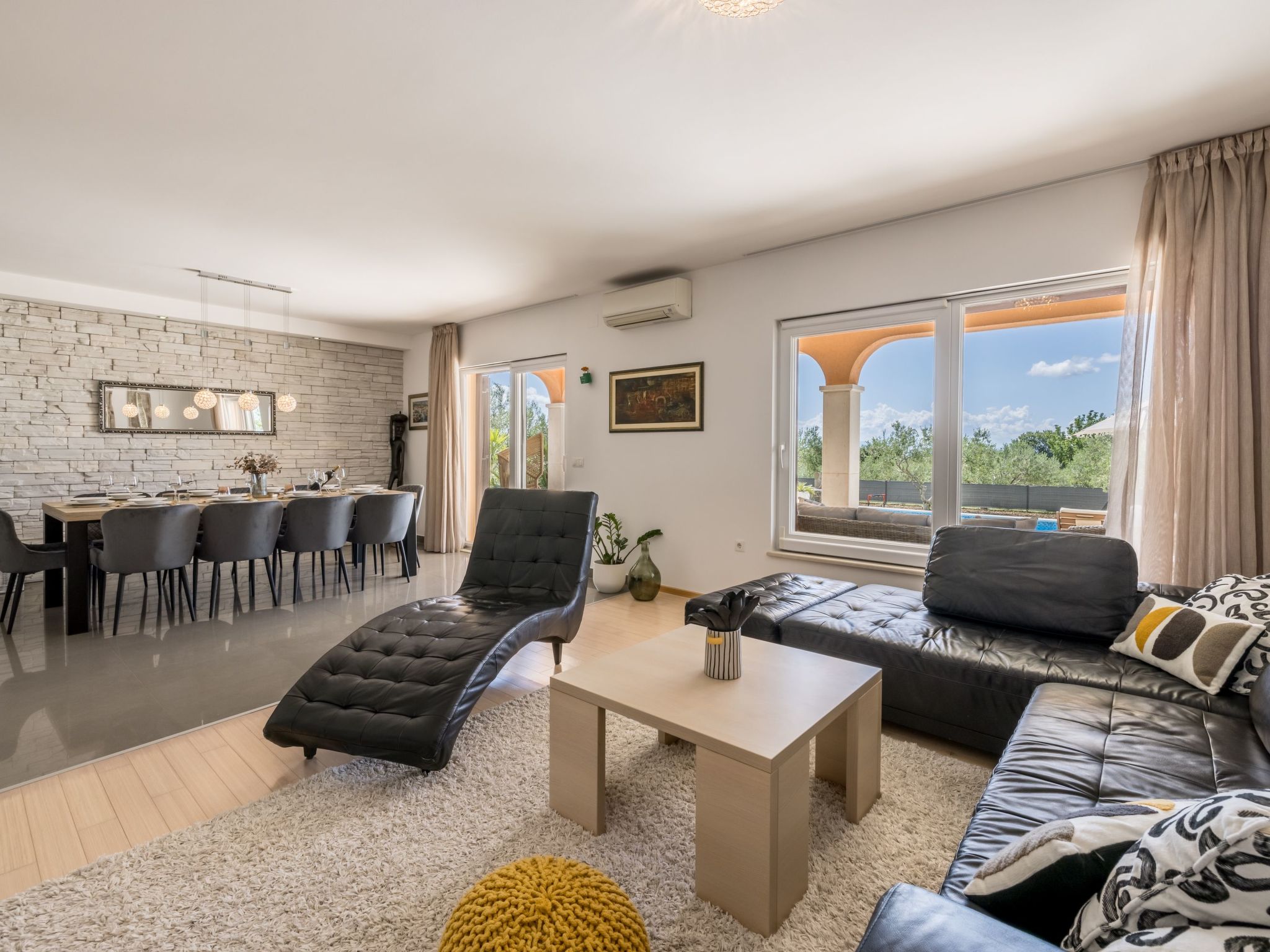 Villa Oasis privater Pool für bis zu 10 Personen-Binnen