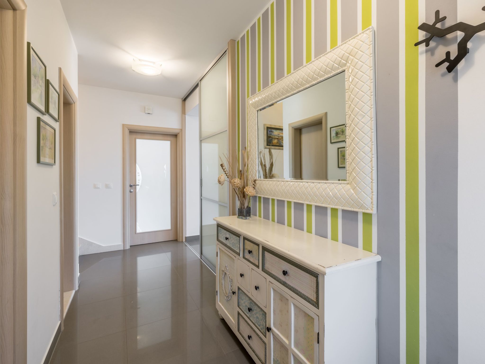 Villa Oasis privater Pool für bis zu 10 Personen-Binnen