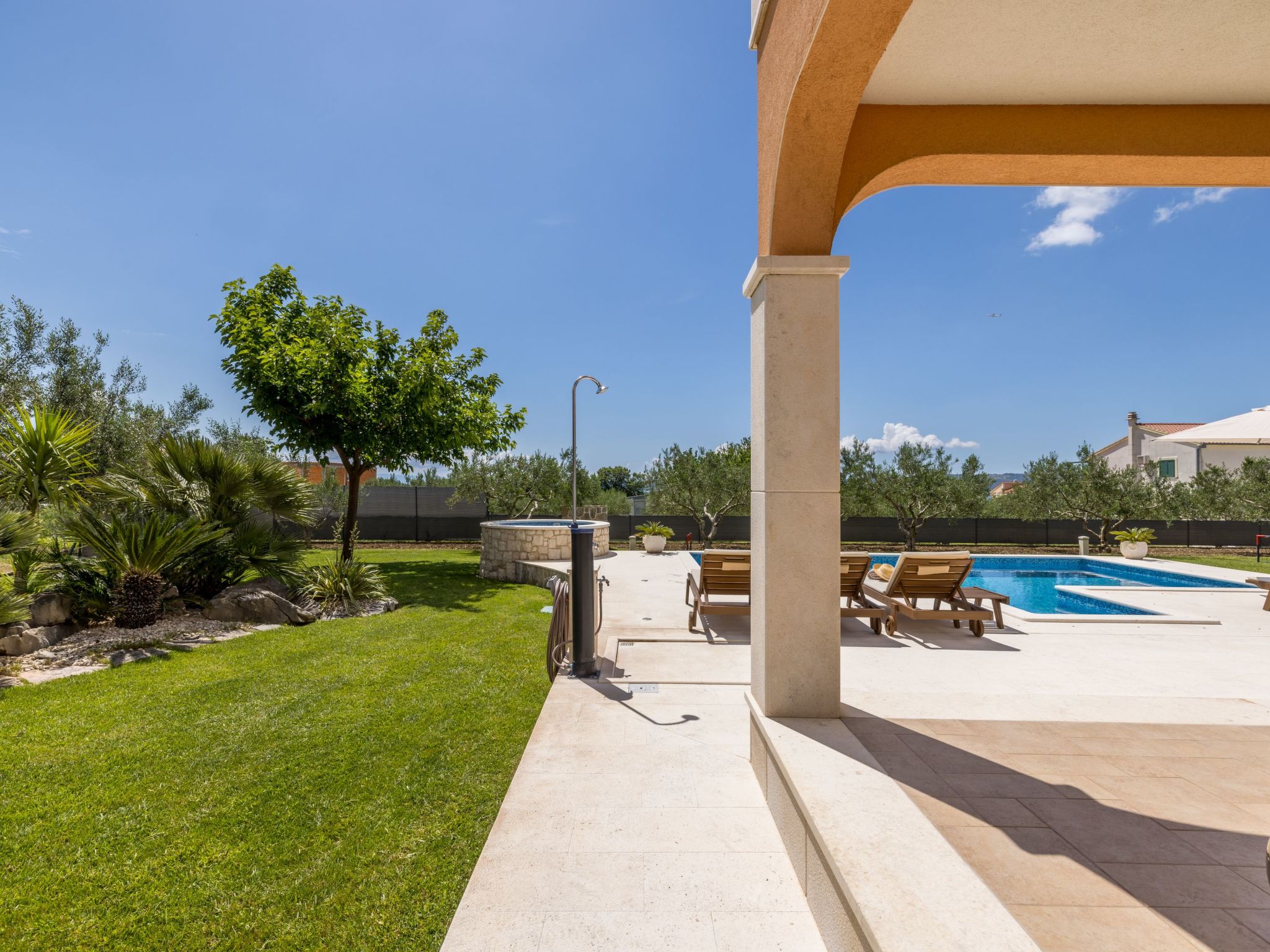 Villa Oasis privater Pool für bis zu 10 Personen-Binnen