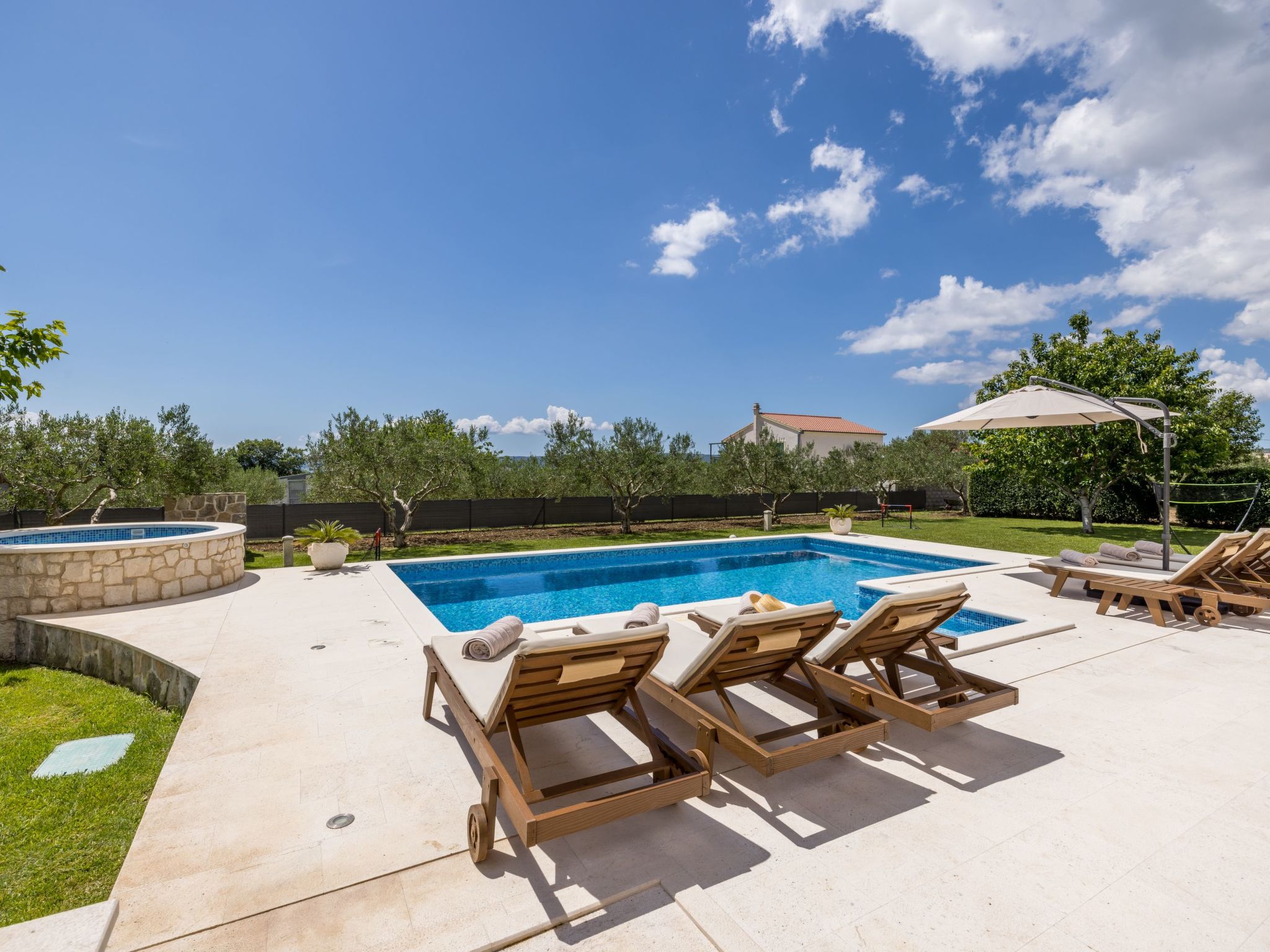 Villa Oasis privater Pool für bis zu 10 Personen-Binnen