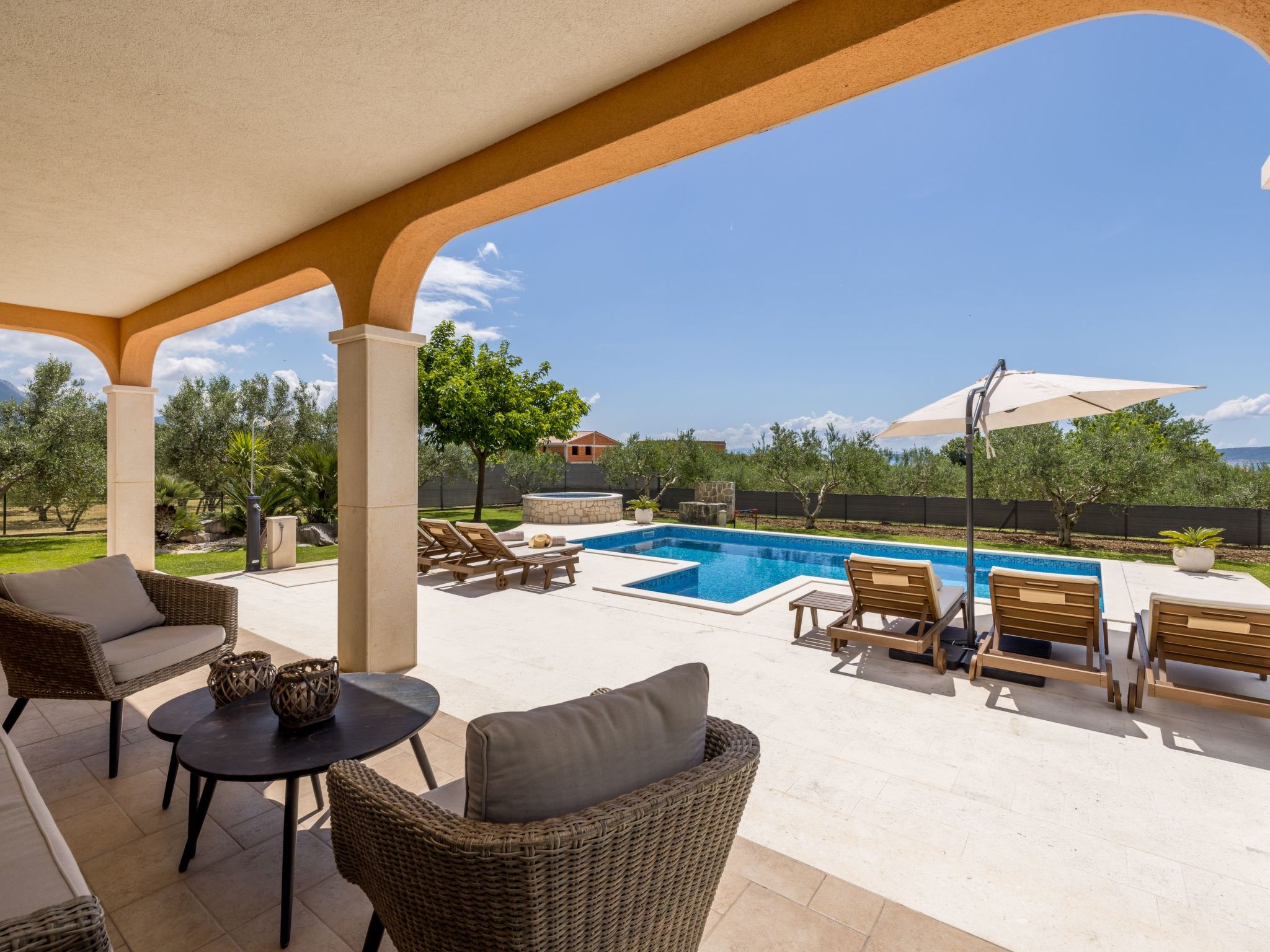 Villa Oasis privater Pool für bis zu 10 Personen-Binnen