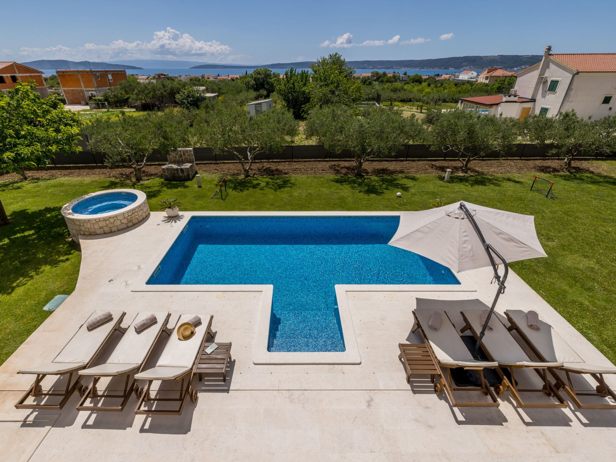 Villa Oasis privater Pool für bis zu 10 Personen-Binnen