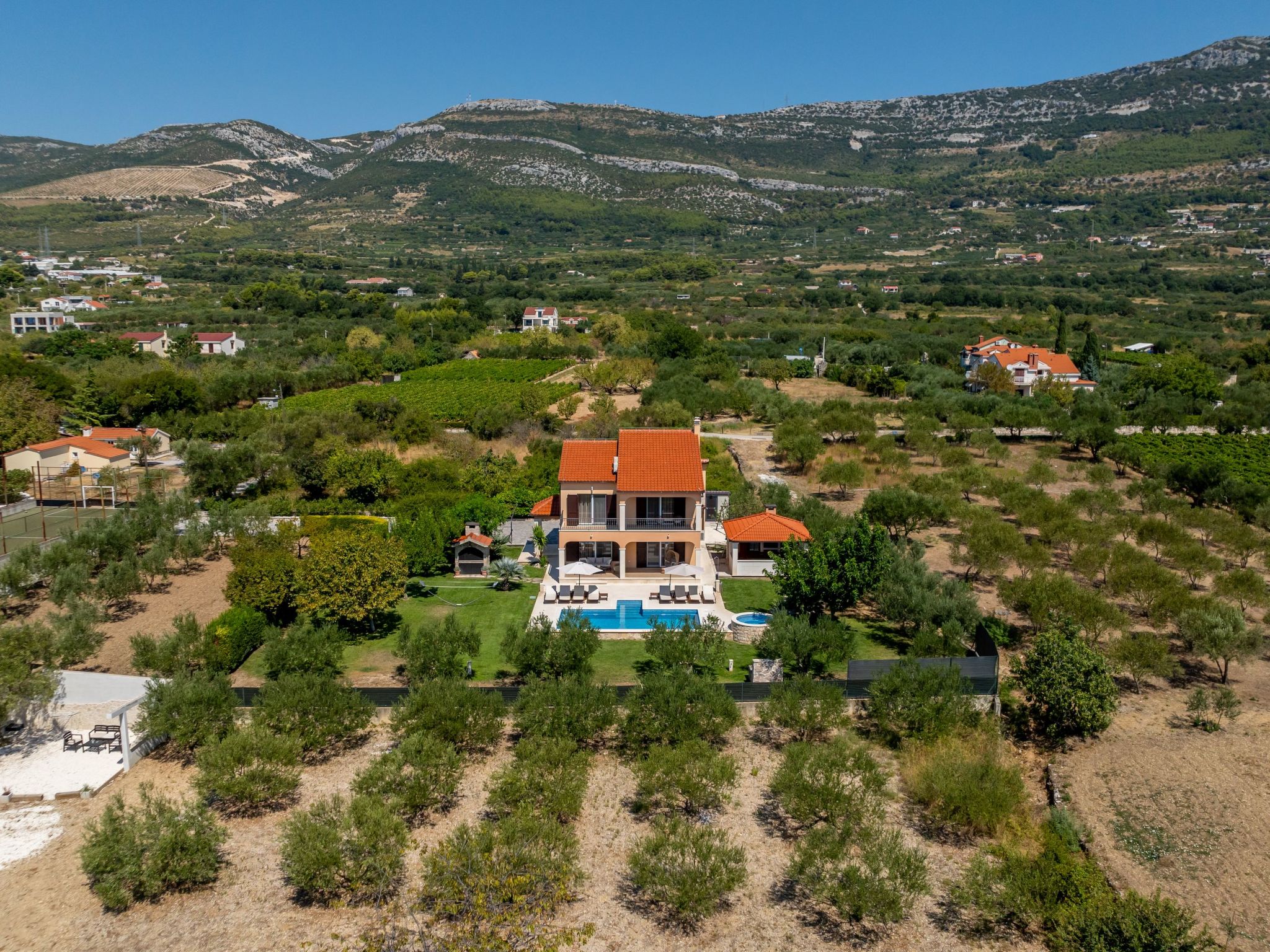 Villa Oasis privater Pool für bis zu 10 Personen-Binnen