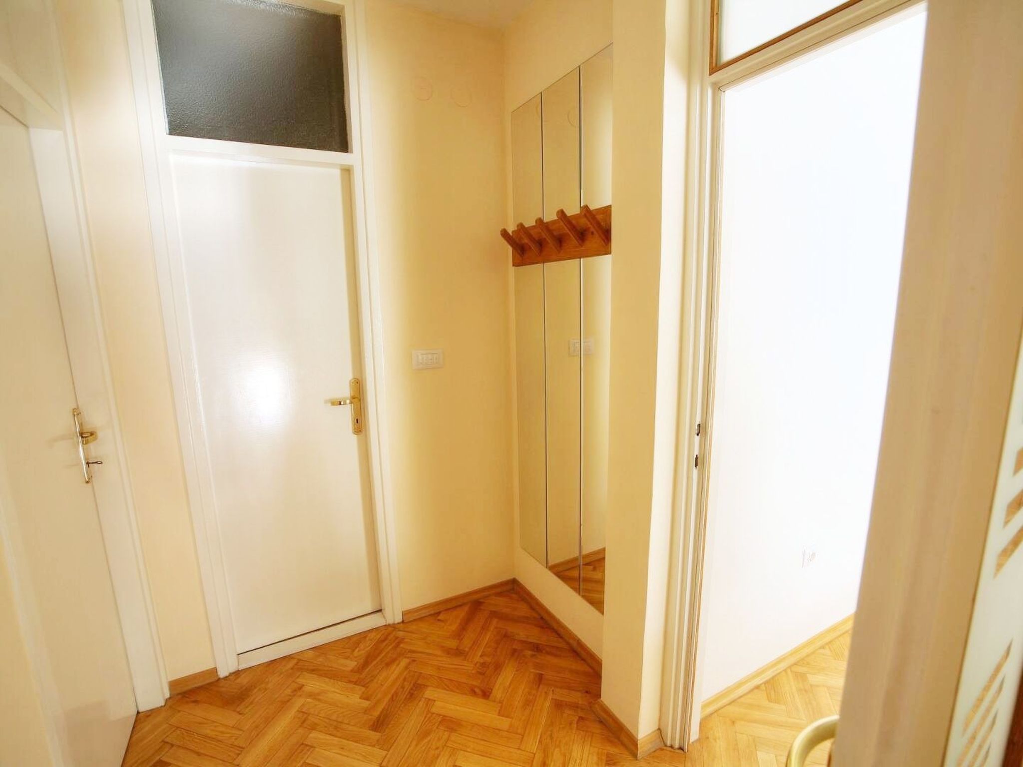 Appartement in Varoš mit Möbliertem Balkon, Stara gradska vijećnica-Nähe und Me - Image-tags.info