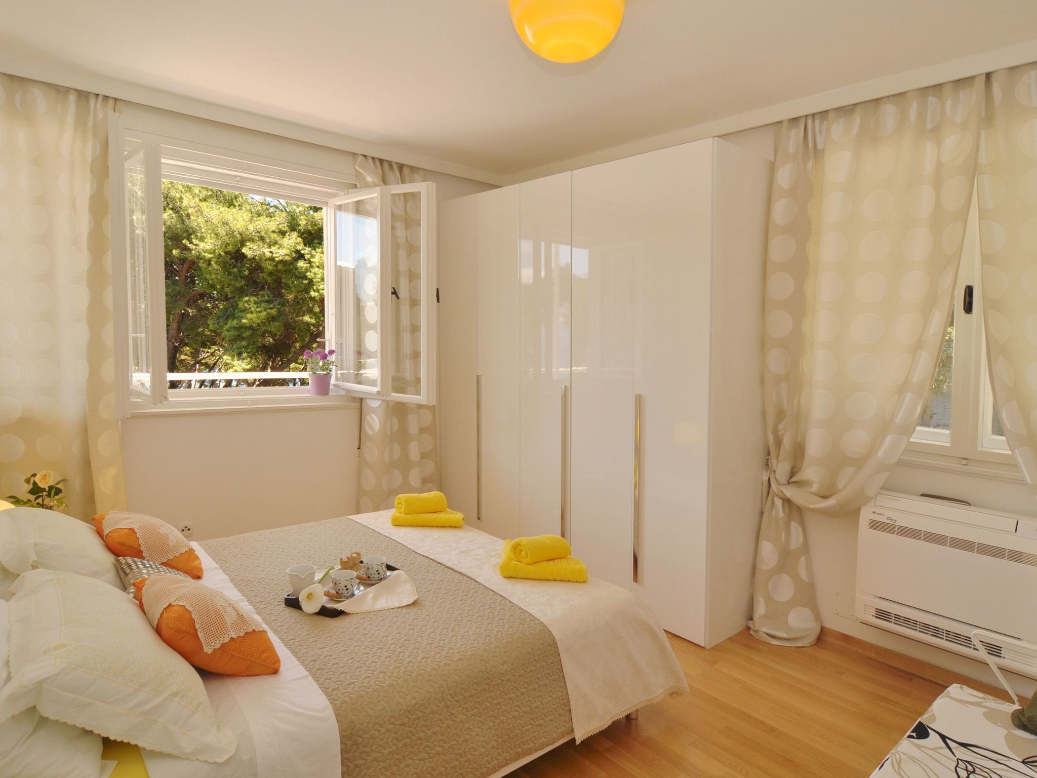 Direkt am Meer, nur einen Steinwurf von den Stränden mit Meerblick entfernt-Binnen