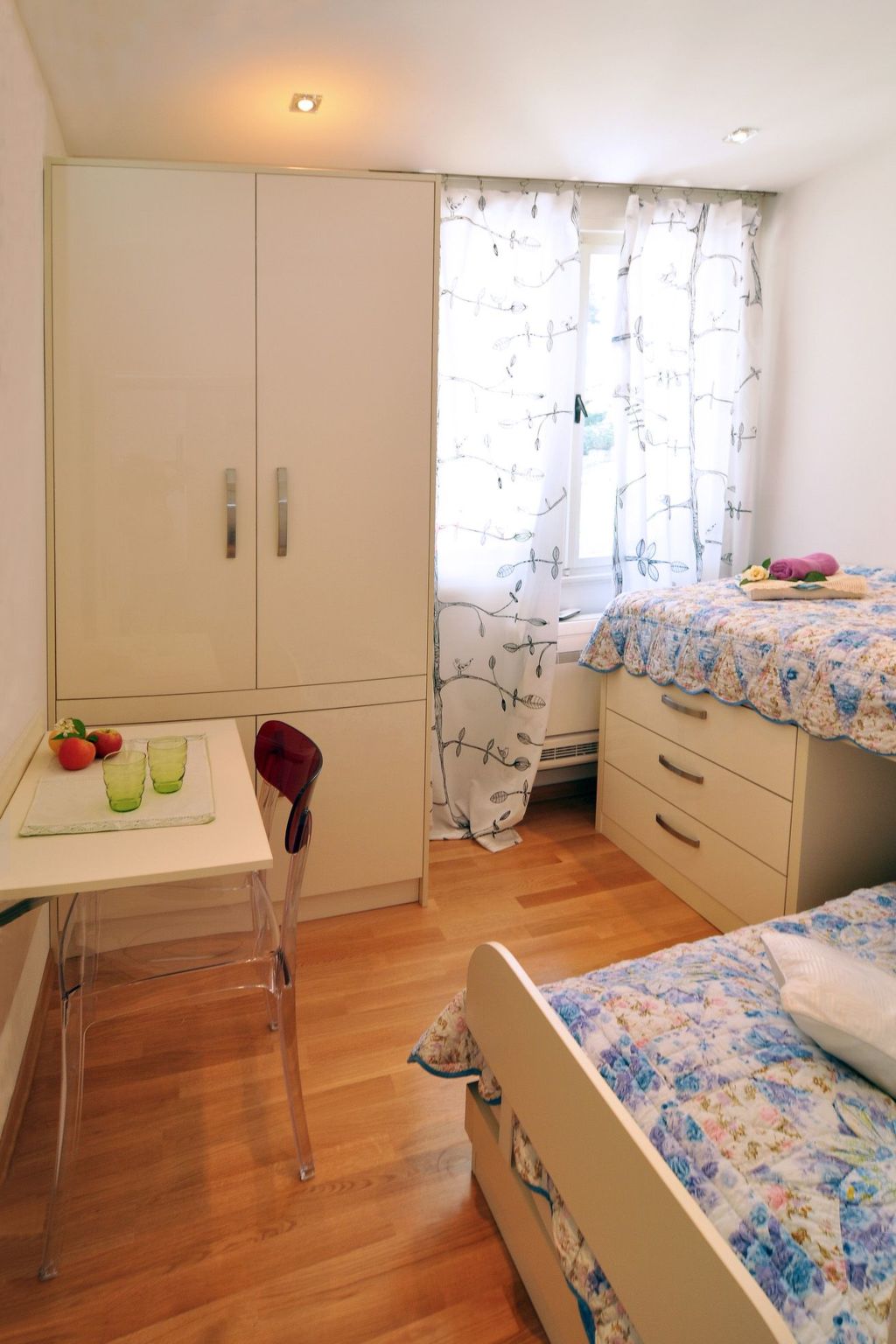 Direkt am Meer, nur einen Steinwurf von den Stränden mit Meerblick entfernt-Binnen