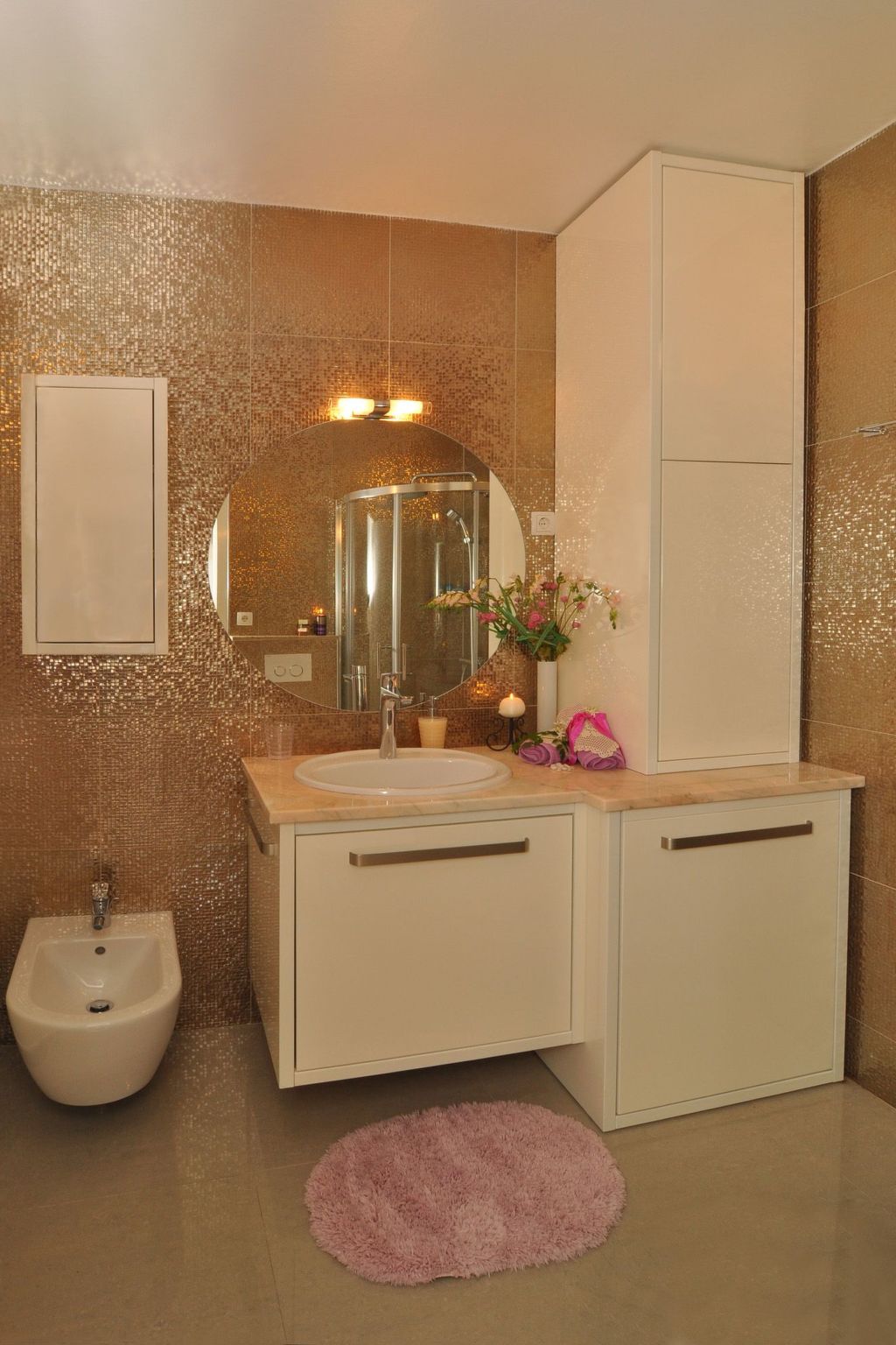 Direkt am Meer, nur einen Steinwurf von den Stränden mit Meerblick entfernt-Image-tags.info