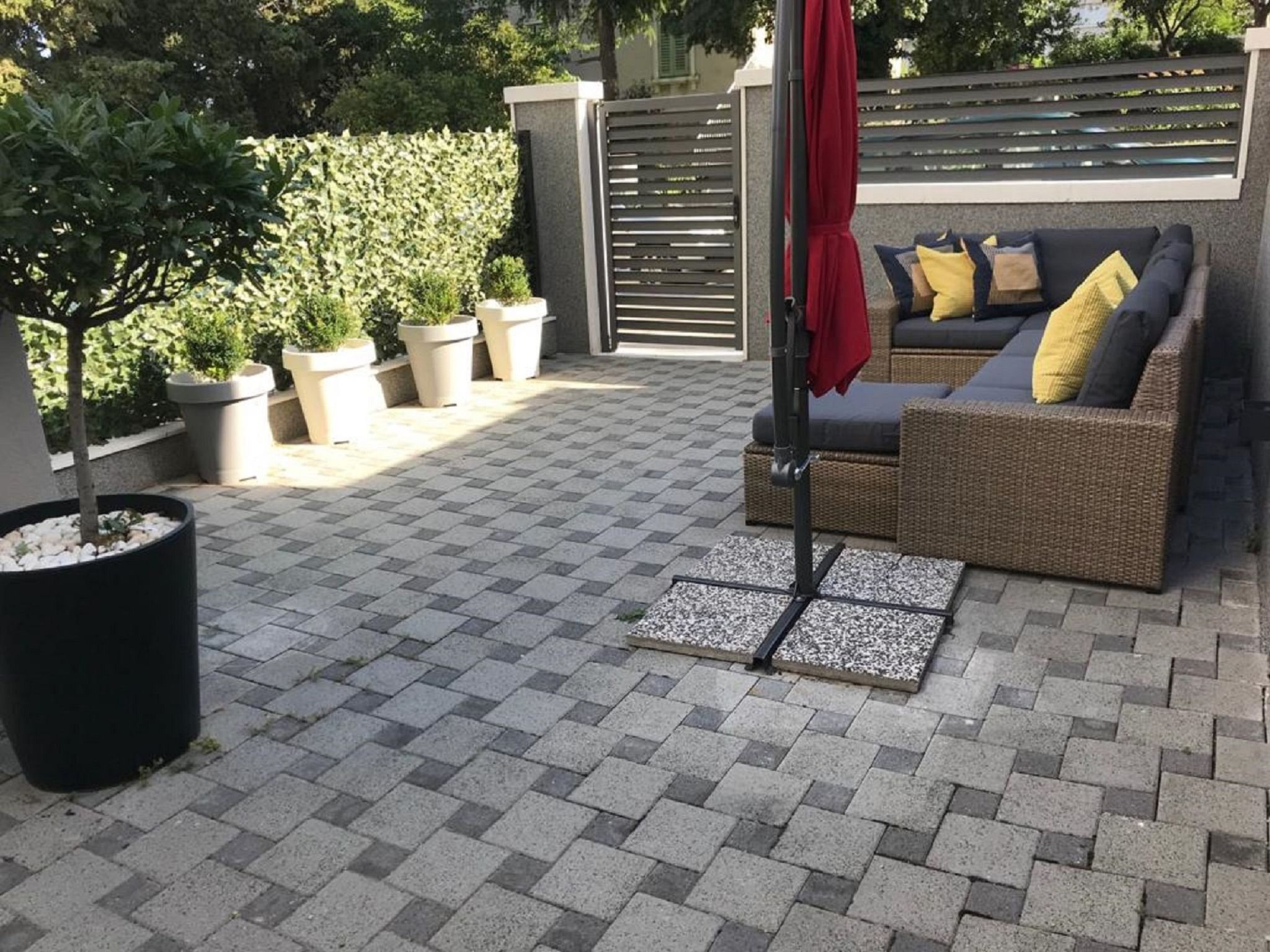 Ruhige Ferienwohnung mit Veranda und Garten