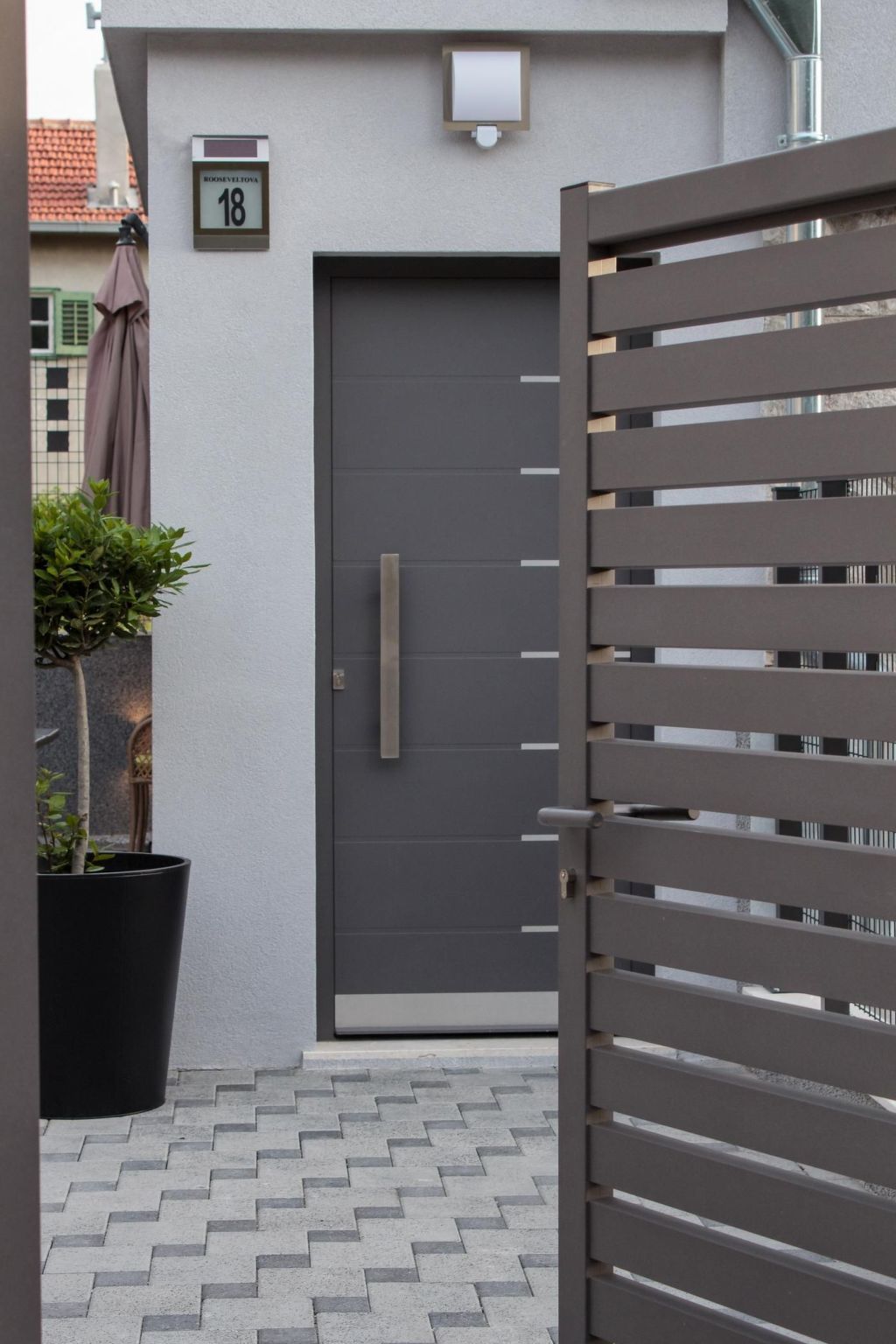 Ruhige Ferienwohnung mit Veranda und Garten-Image-tags.info