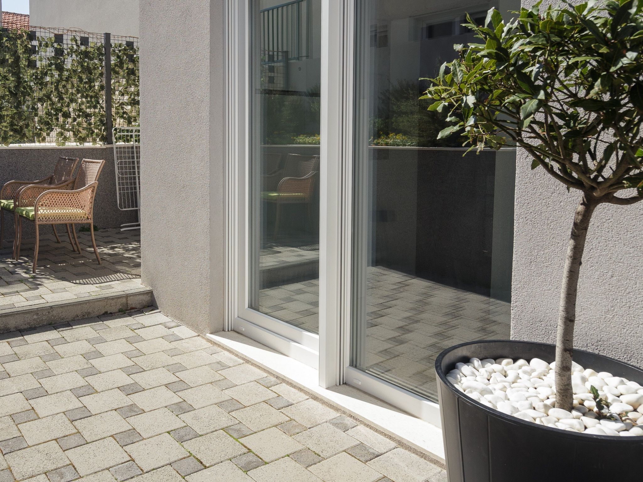 Ruhige Ferienwohnung mit Veranda und Garten-Image-tags.info