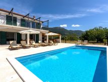 Villa Summertime
