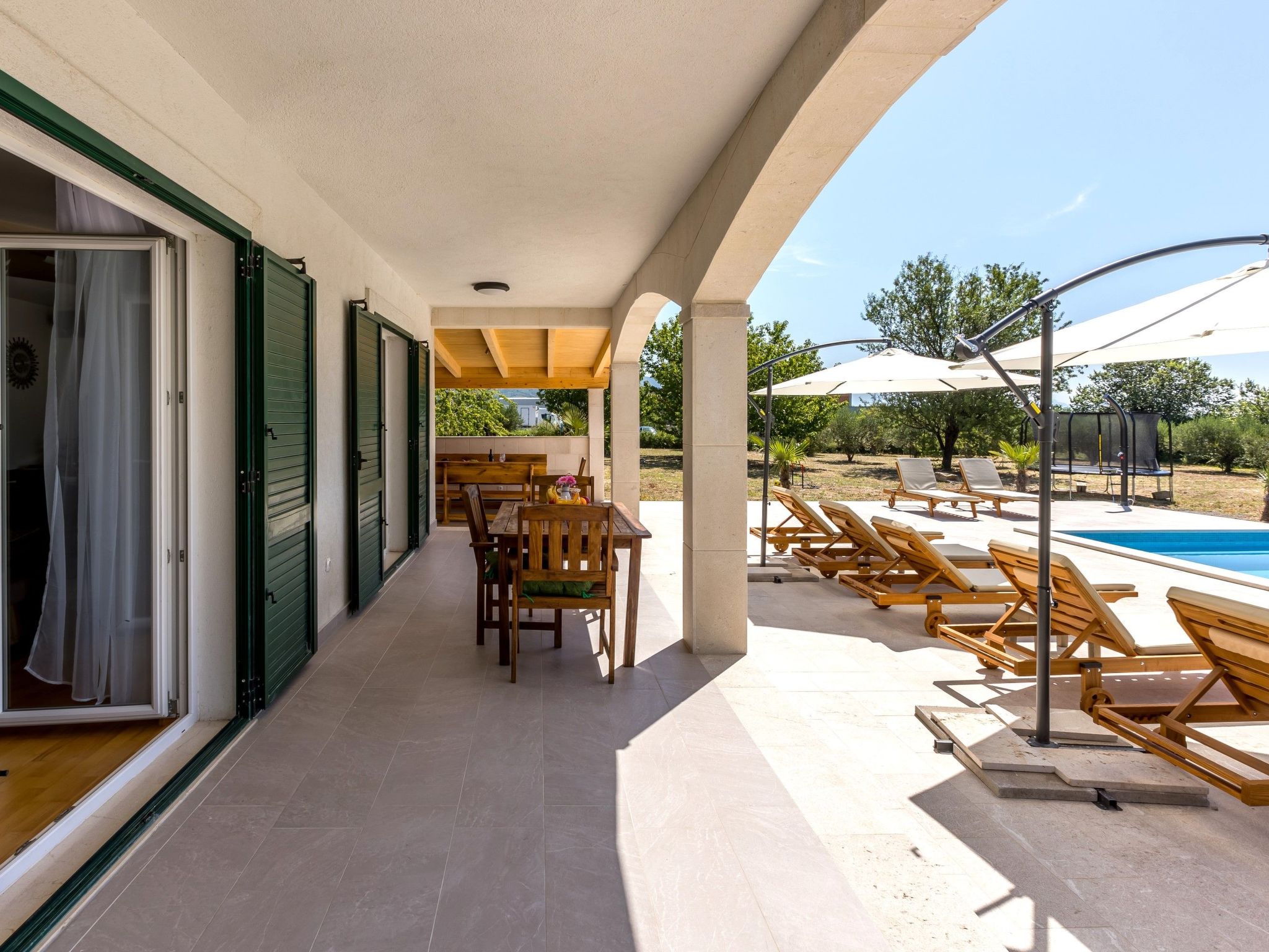 Villa Summertime-Binnen