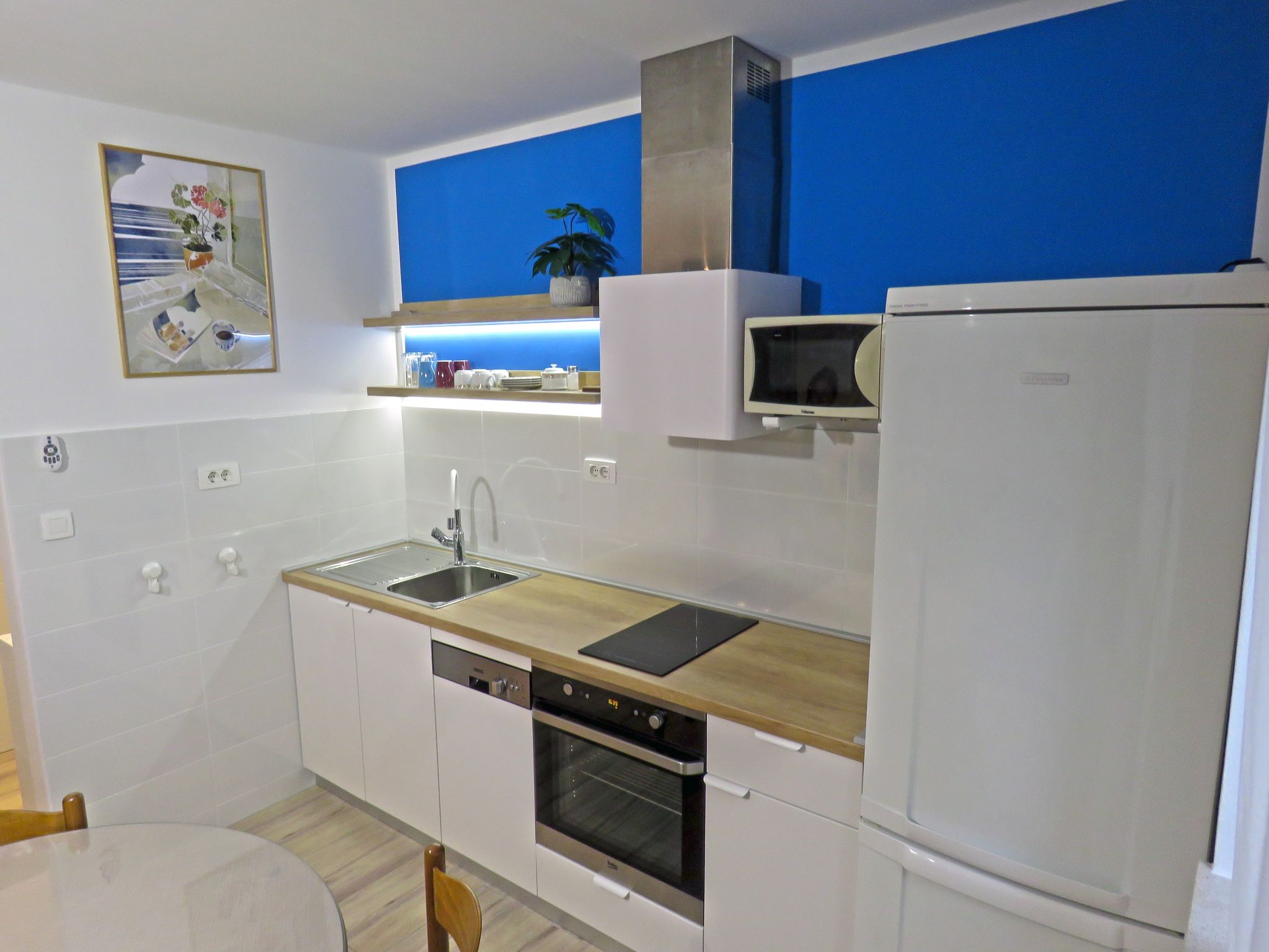 Sonniger Rückzugsort mit Privatparkplatz-Binnen