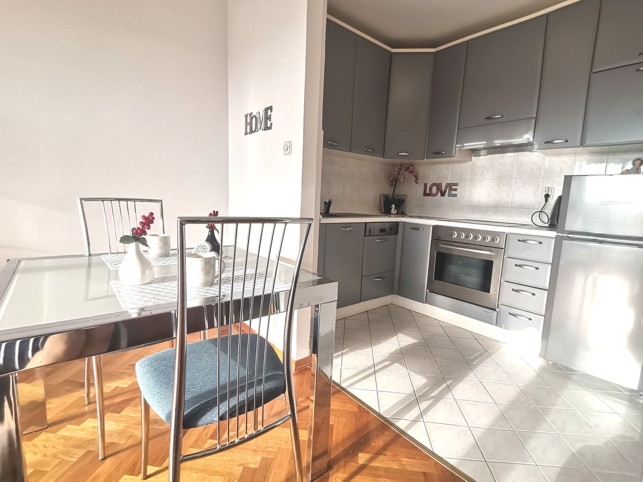 "Plokite" mit Balkon - Image-tags.info