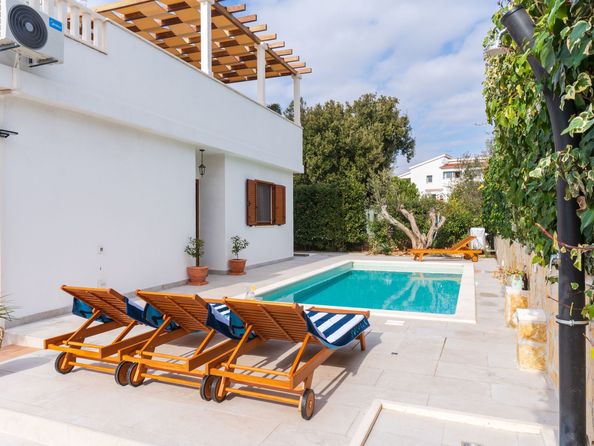 Vakantiehuis met privé zwembad in Split/Stobrec (Kroatië) voor 15 personen