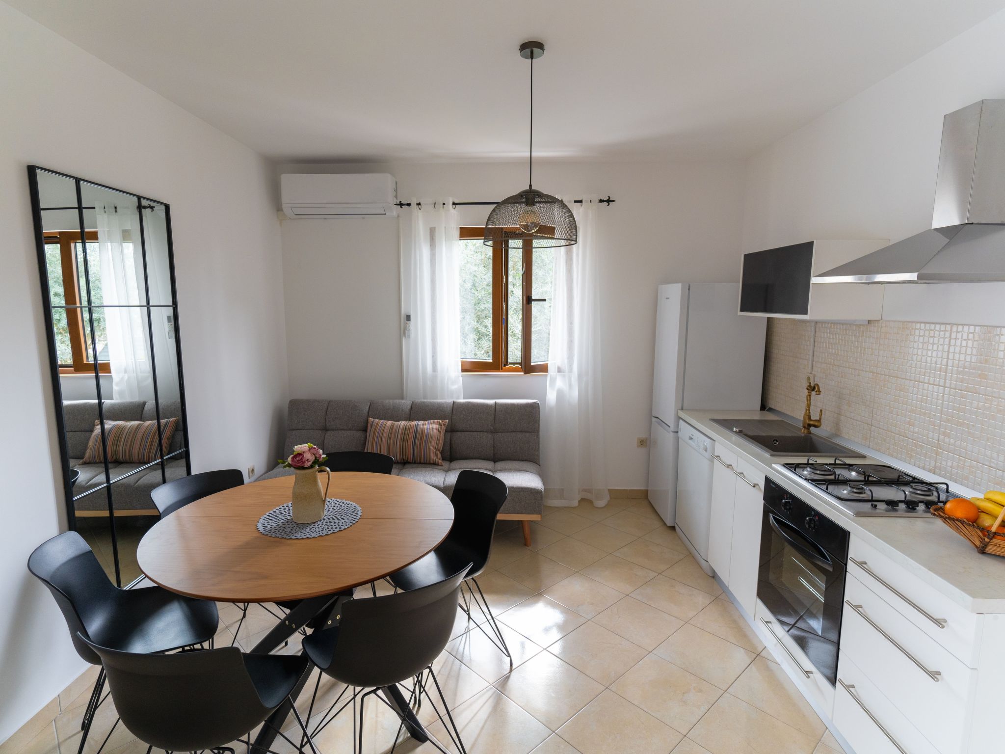 Ferienvilla "Casa Korina" mit eigenem Pool-Dedans