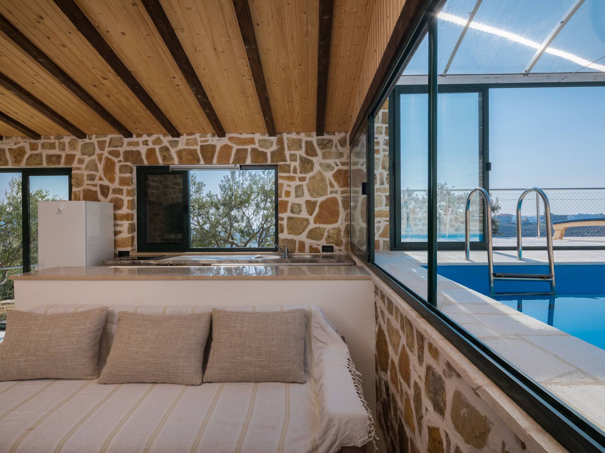 Charmantes Steinhaus mit tollem Panoramablick-Image-tags.info