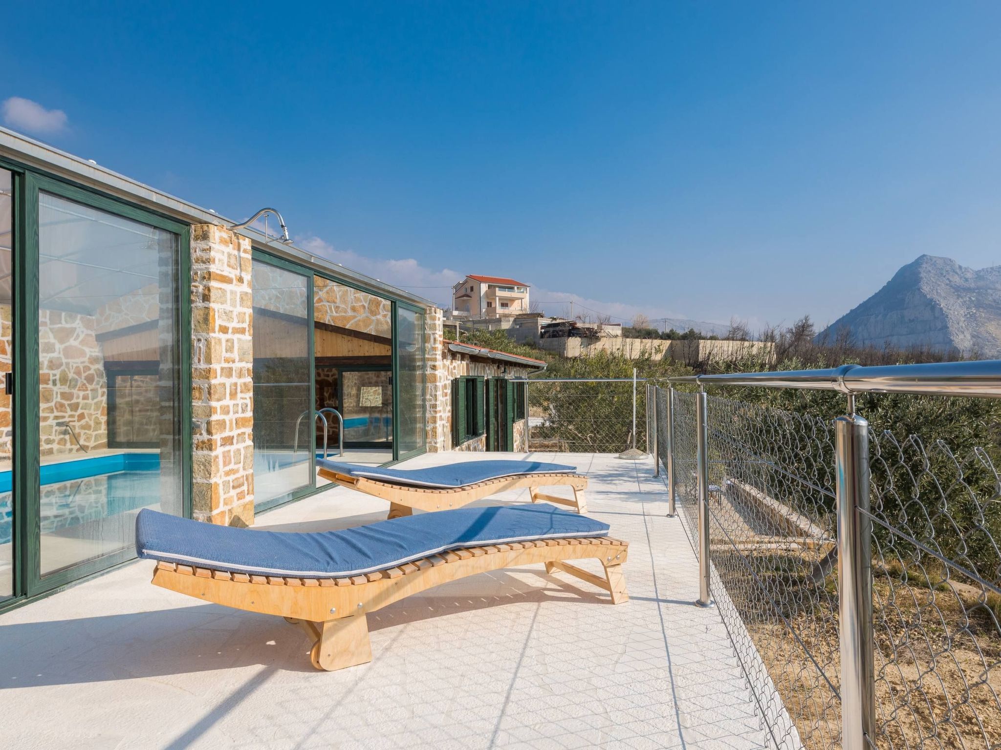 Charmantes Steinhaus mit tollem Panoramablick-Image-tags.info