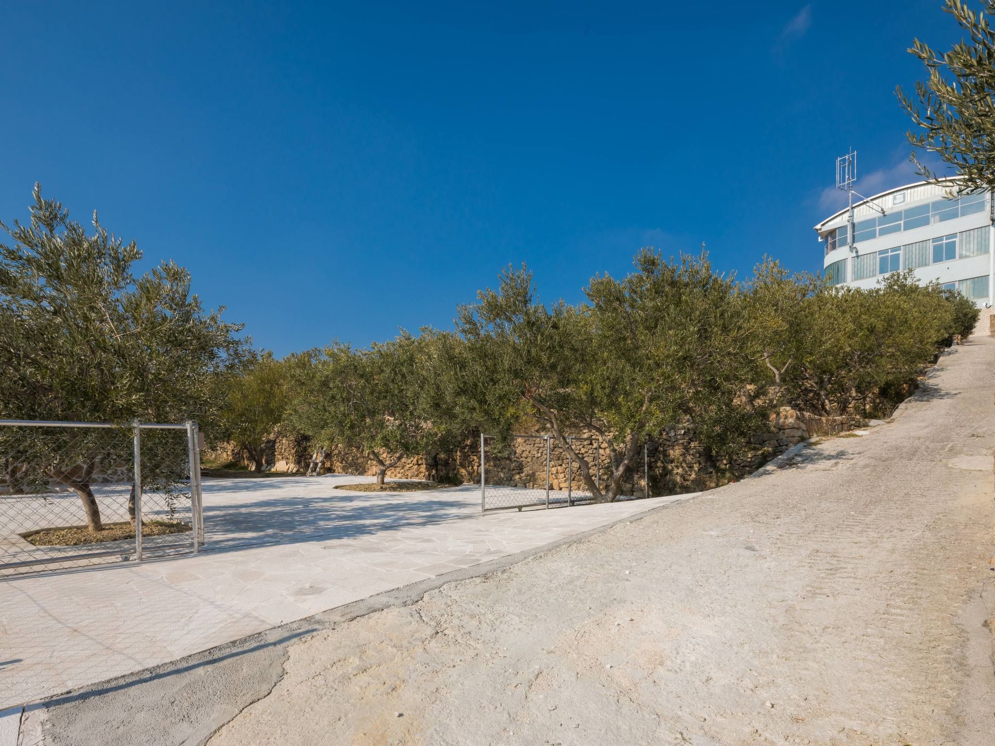 Charmantes Steinhaus mit tollem Panoramablick-Image-tags.info