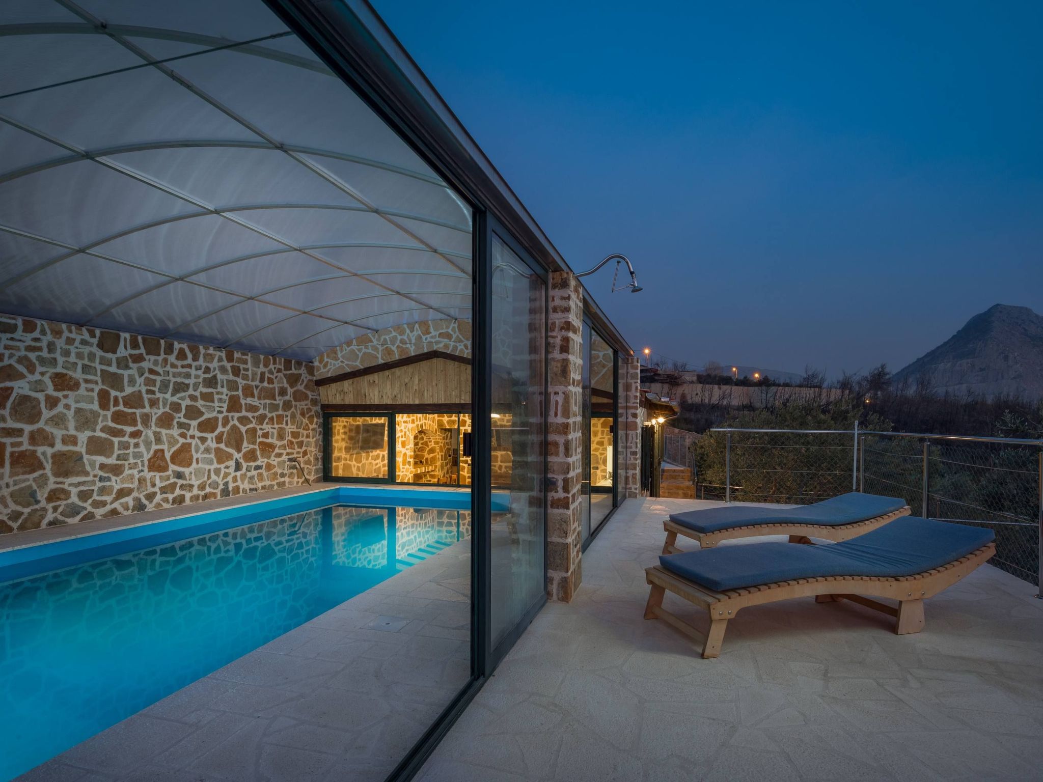 Charmantes Steinhaus mit tollem Panoramablick-Image-tags.info