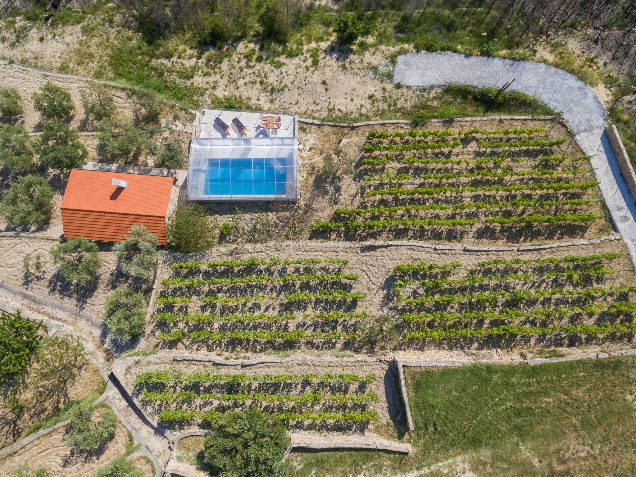 Ferienvilla Kalista mit Pool und tollem Ausblick-Drinnen