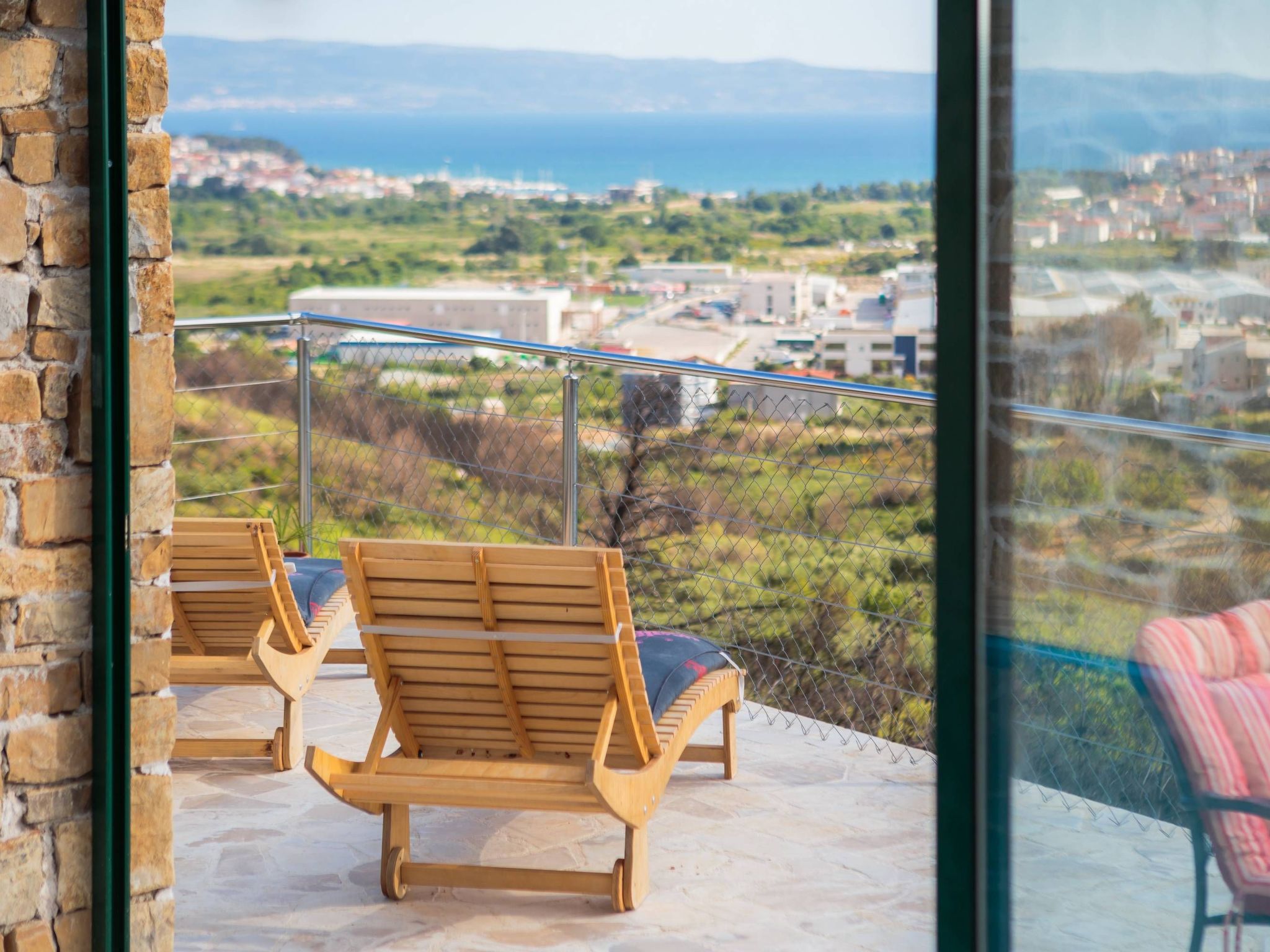 Ferienvilla Kalista mit Pool und tollem Ausblick-Drinnen