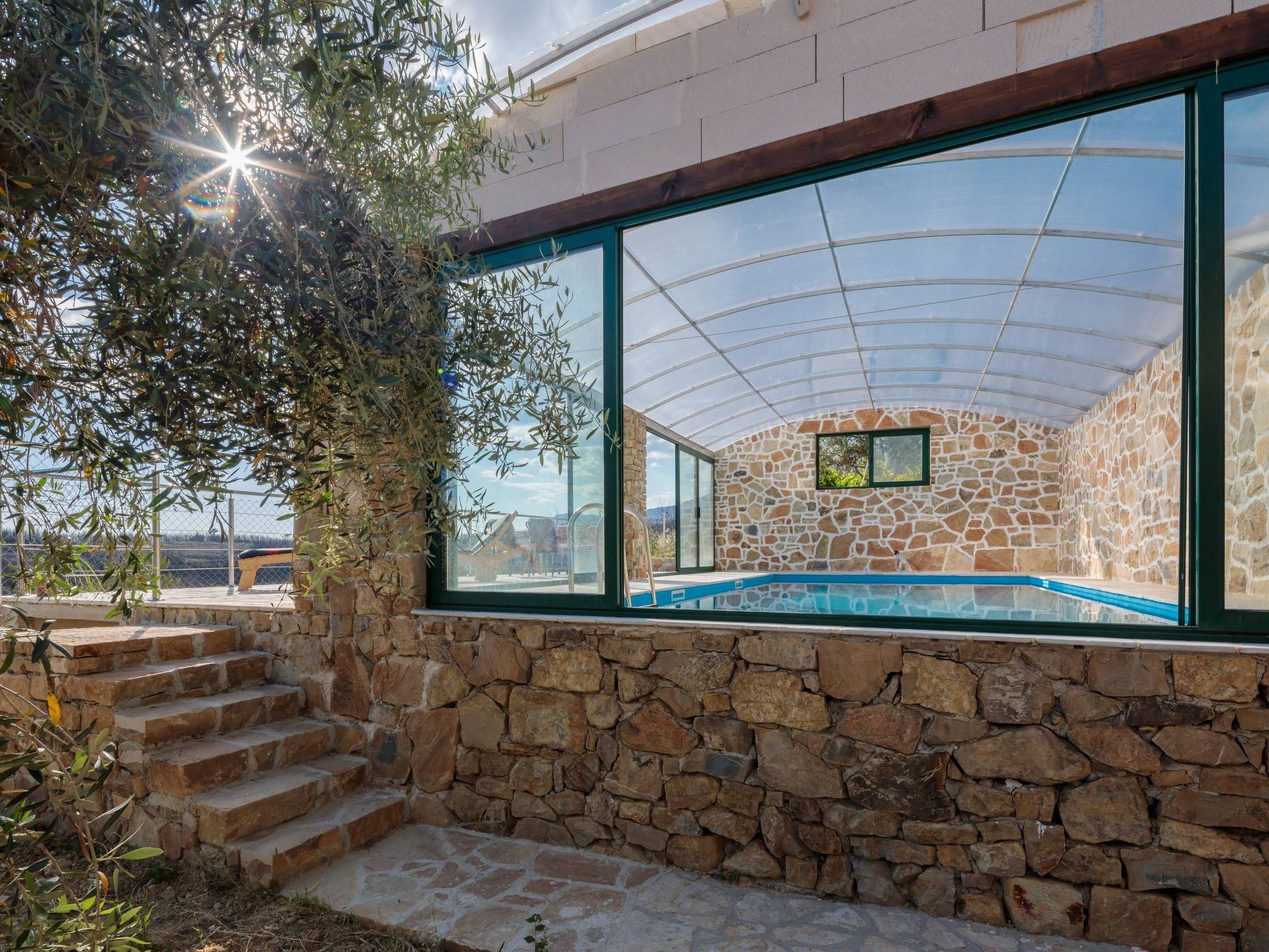 Ferienvilla Kalista mit Pool und tollem Ausblick-Drinnen