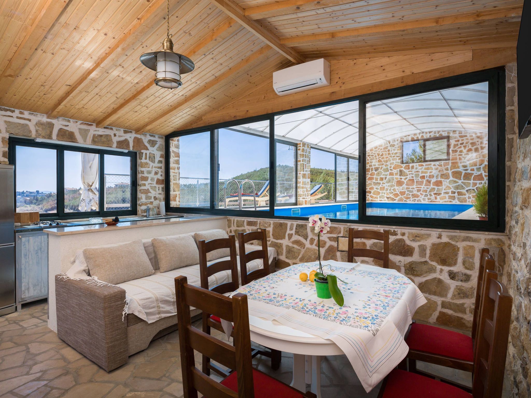 Schöne Steinvilla Divino mit Pool und Ausblick