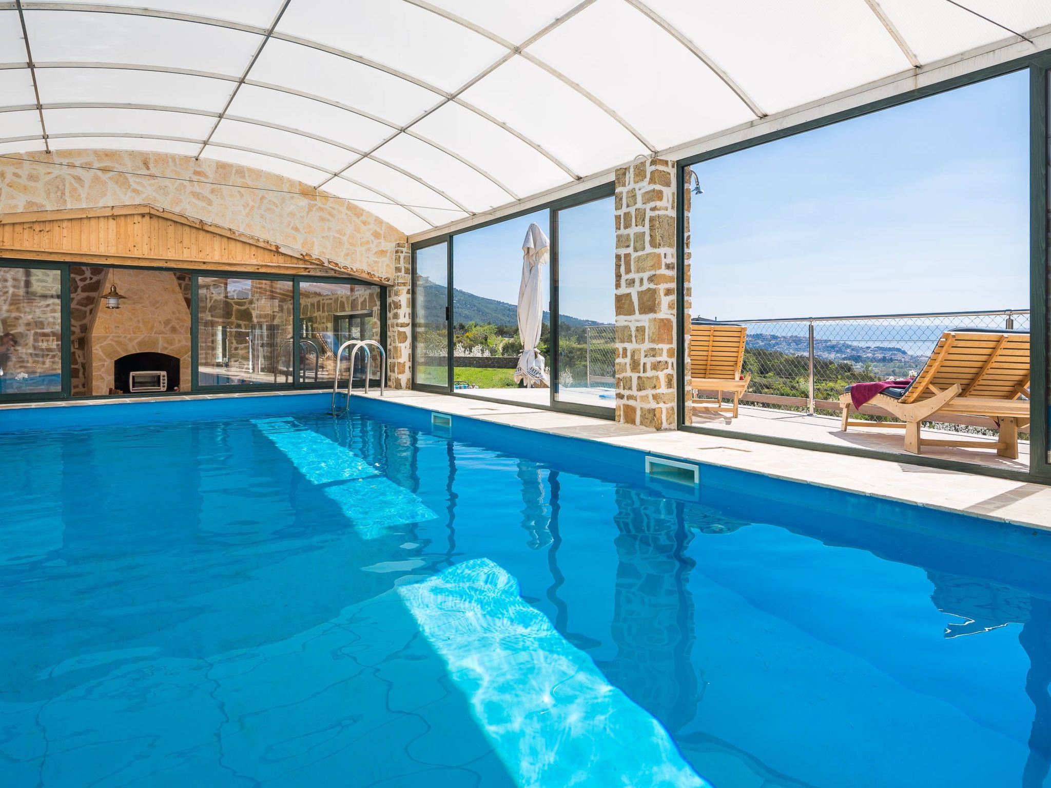 Schöne Steinvilla Divino mit Pool und Ausblick-Image-tags.info