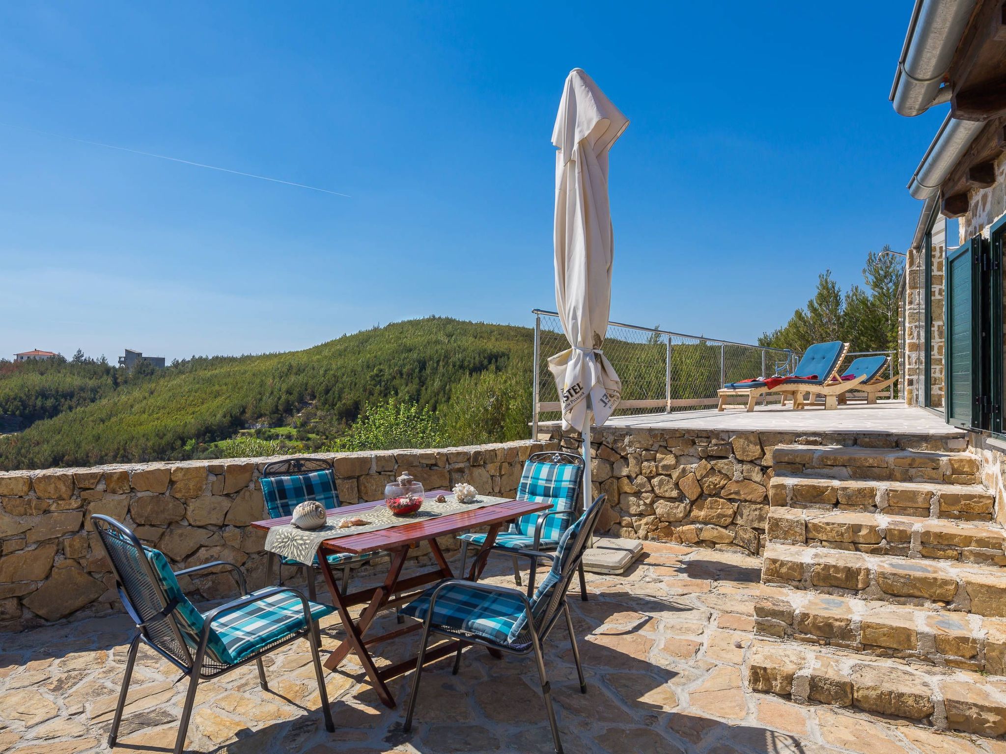 Schöne Steinvilla Divino mit Pool und Ausblick-Image-tags.info