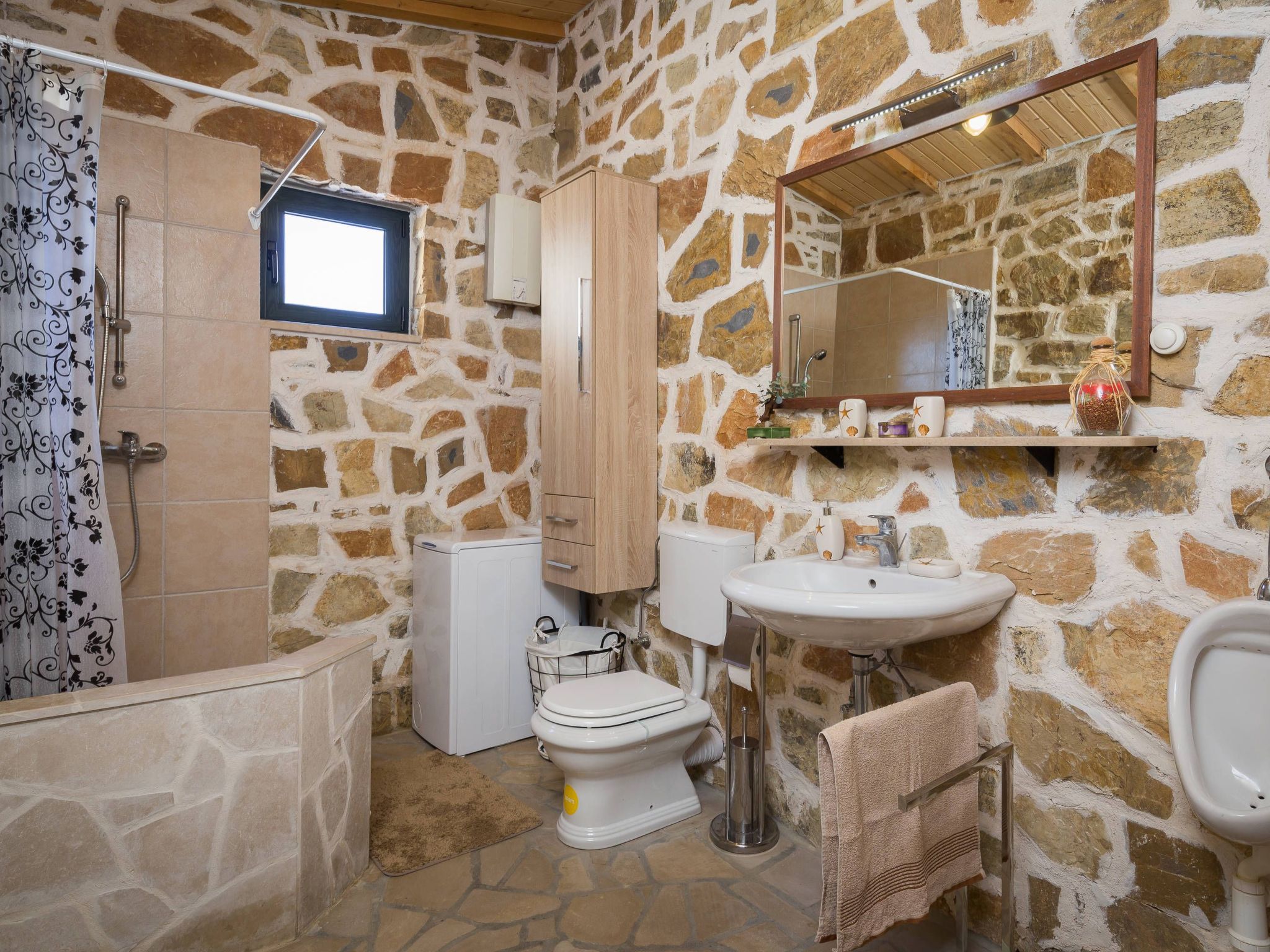 Schöne Steinvilla Divino mit Pool und Ausblick-Image-tags.info