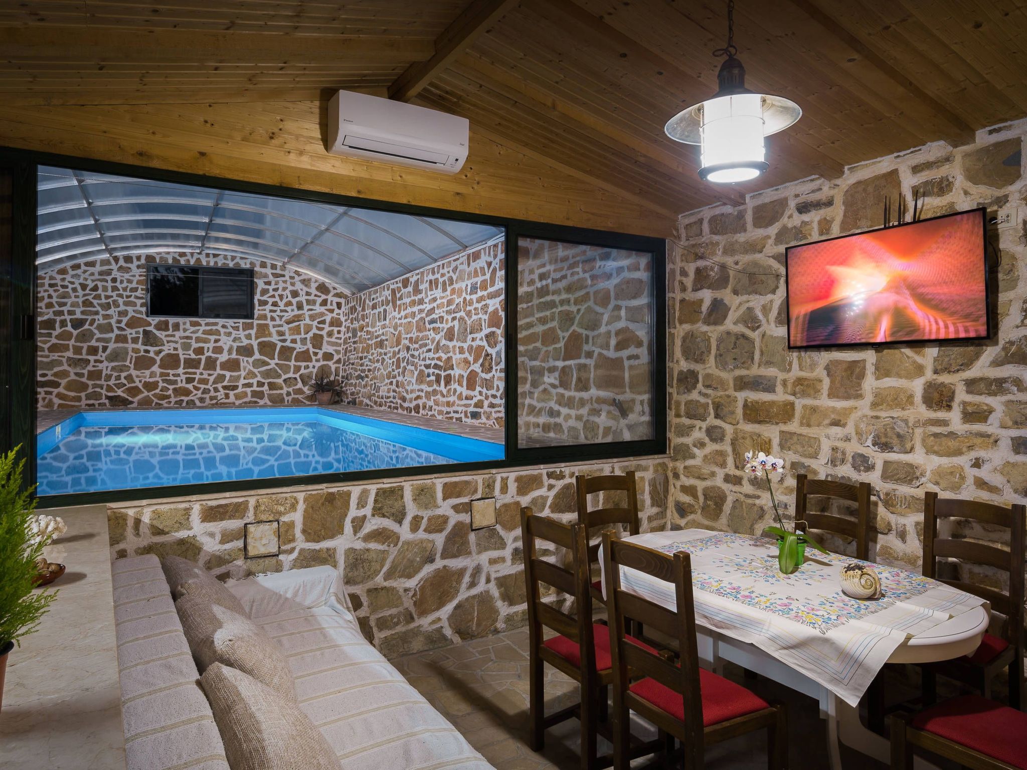 Schöne Steinvilla Divino mit Pool und Ausblick-Image-tags.info