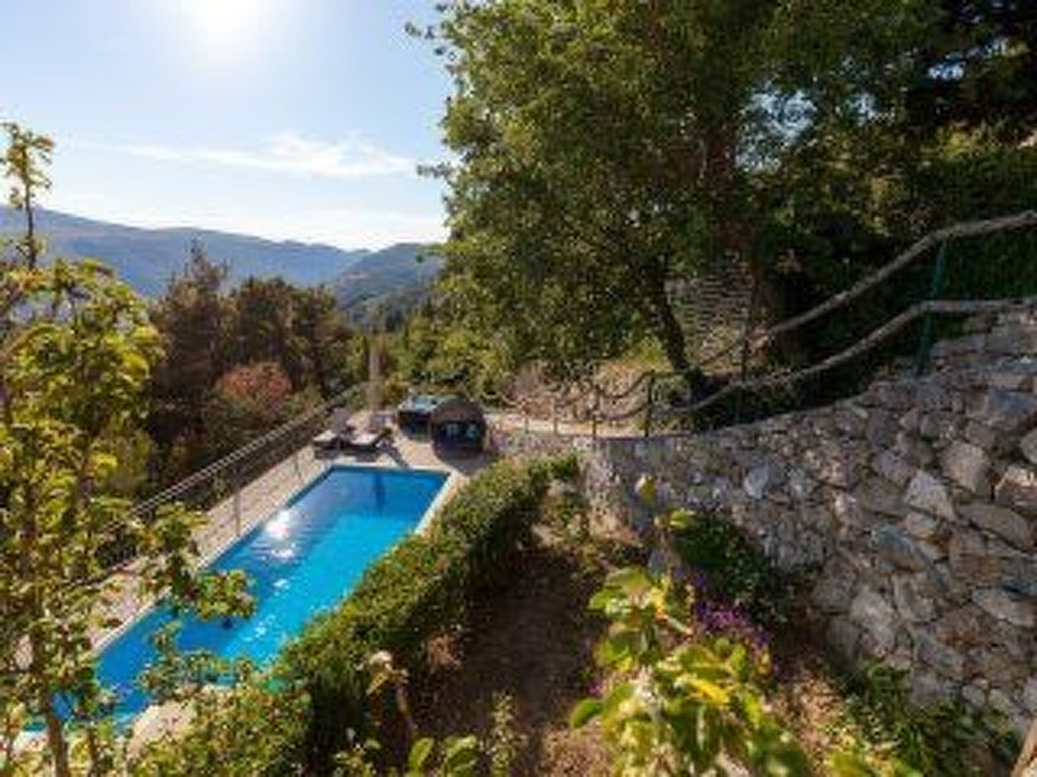 Privatwohnung mit Jacuzzi und Schwimmbad-Dedans