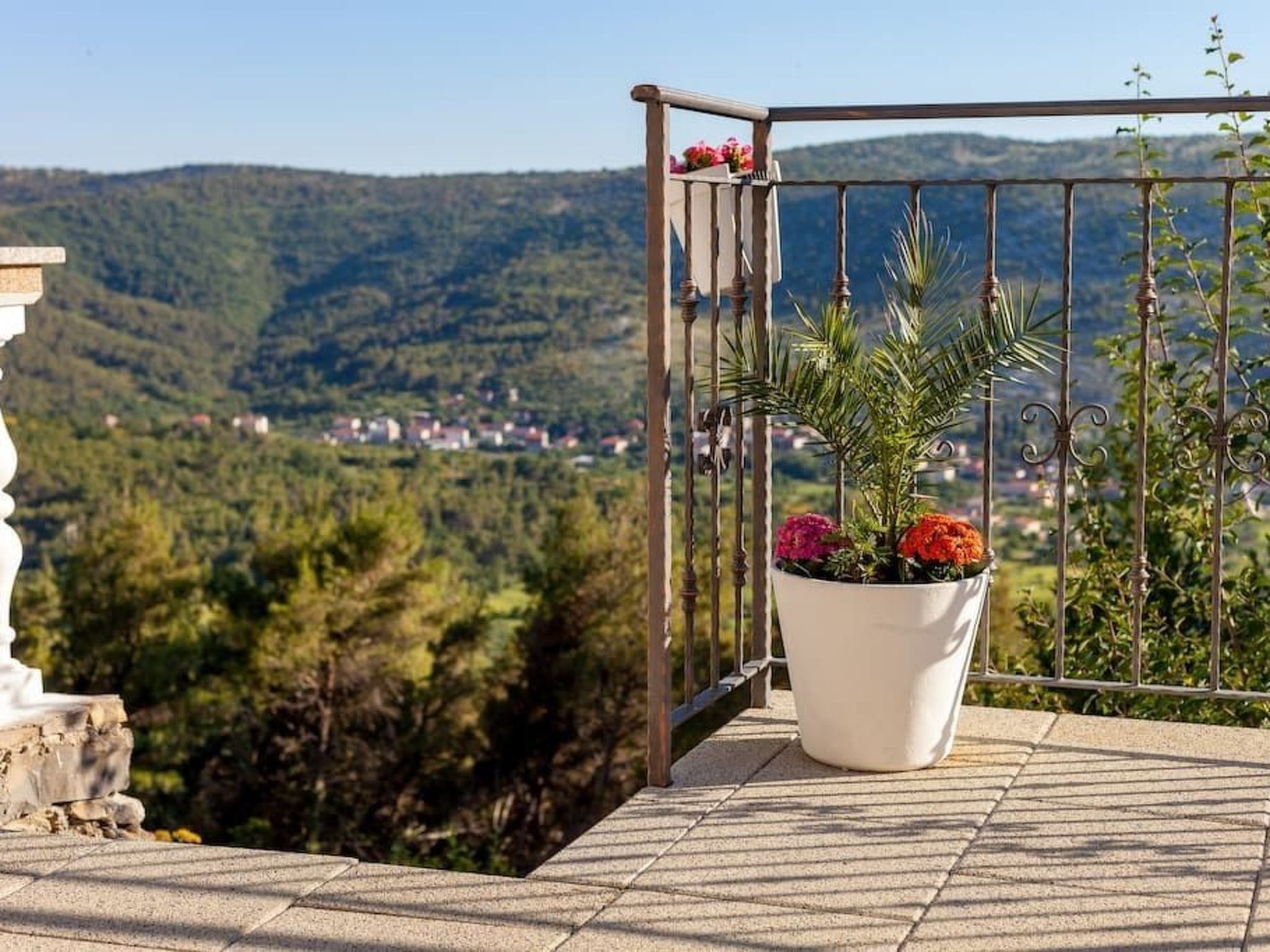 Privatwohnung mit Jacuzzi und Schwimmbad-Dedans