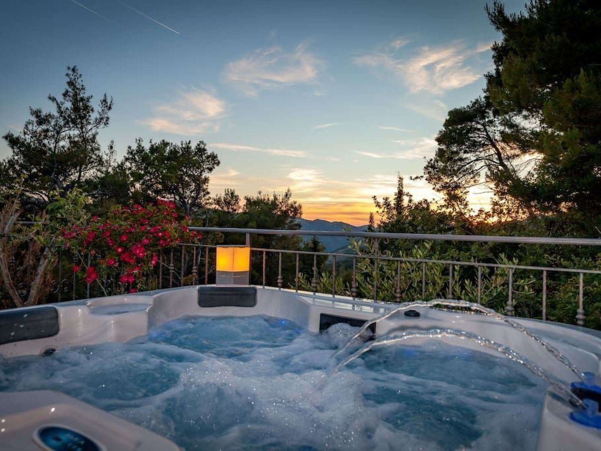 Privatwohnung mit Jacuzzi und Schwimmbad