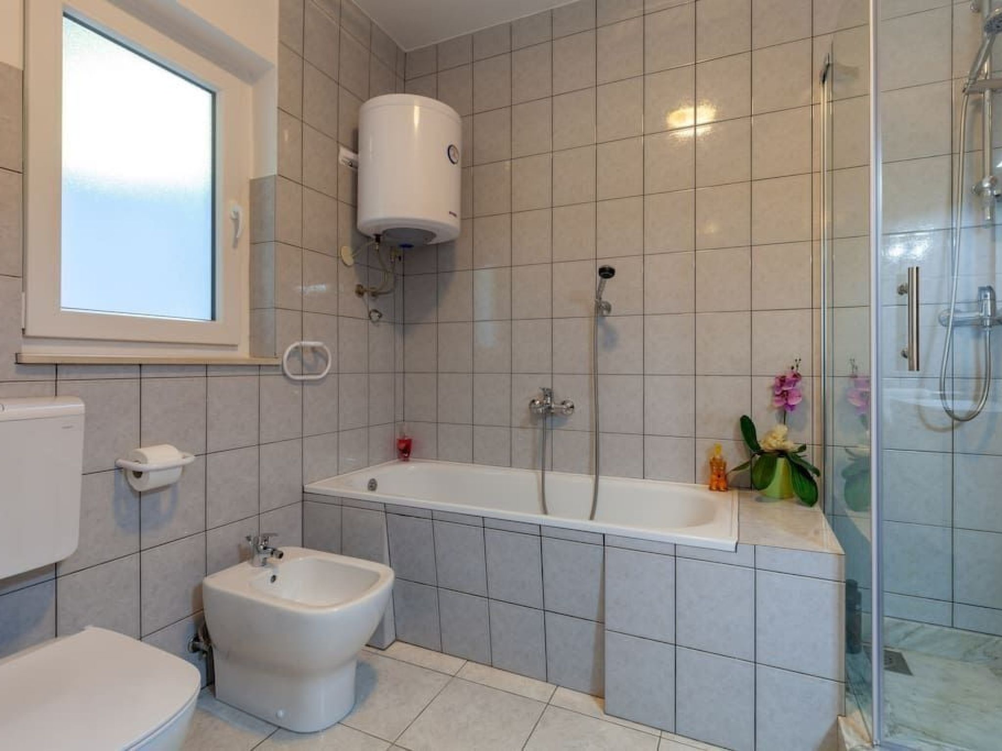Privatwohnung mit Jacuzzi und Schwimmbad