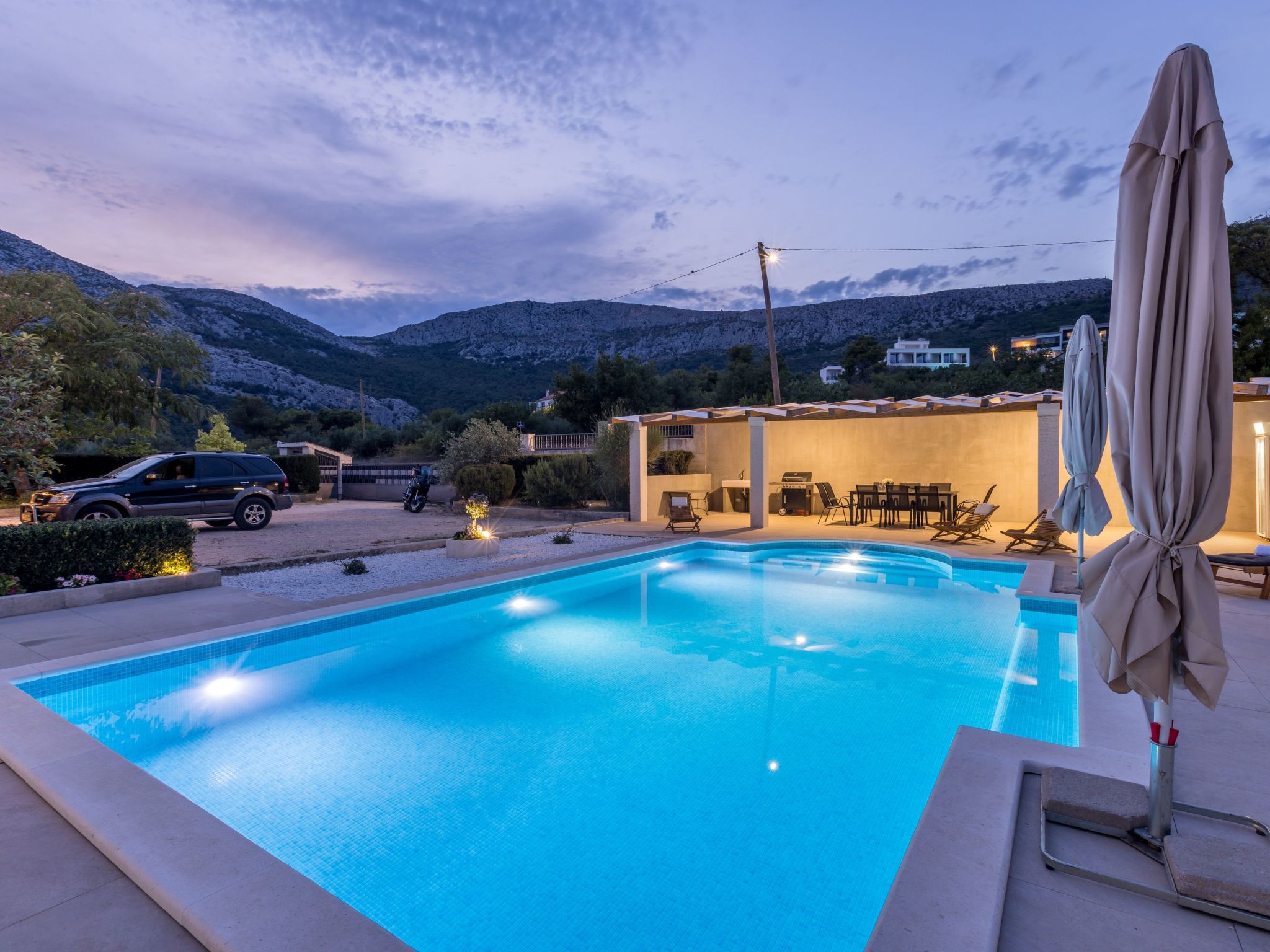 Villa Melki mit großem Privatpool-Drinnen