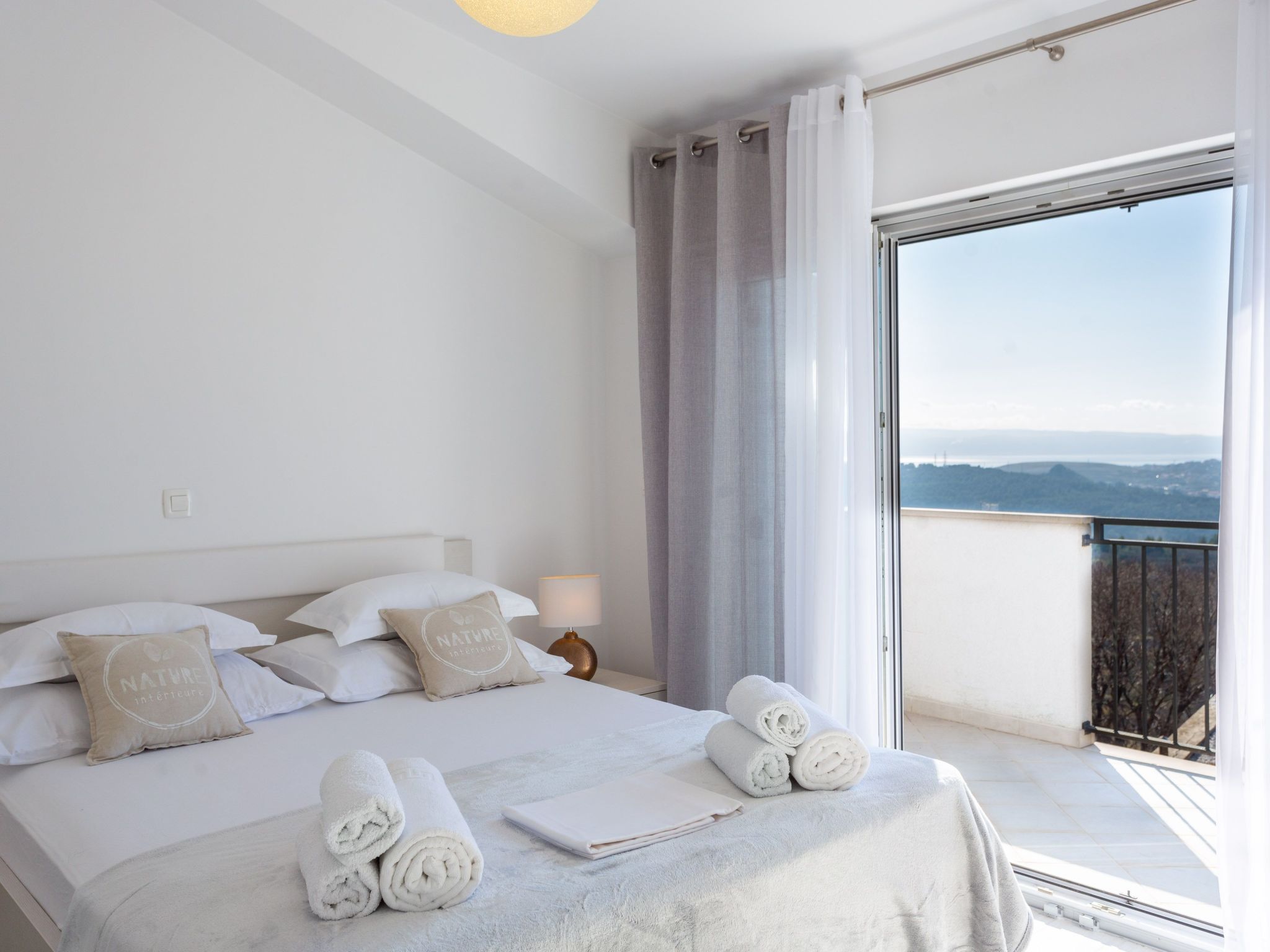 Villa Melki mit großem Privatpool-Drinnen