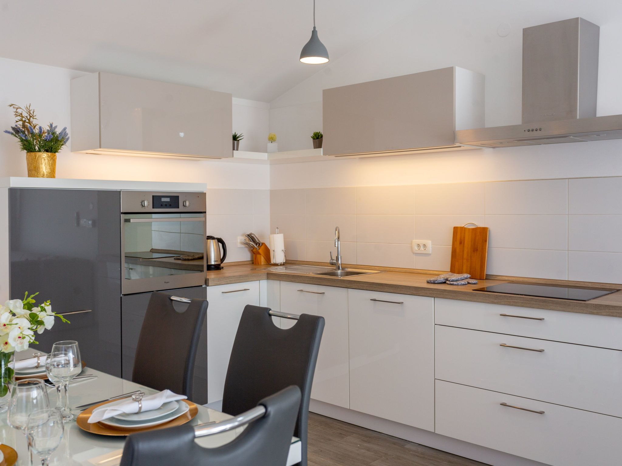 Villa Melki mit großem Privatpool-Drinnen