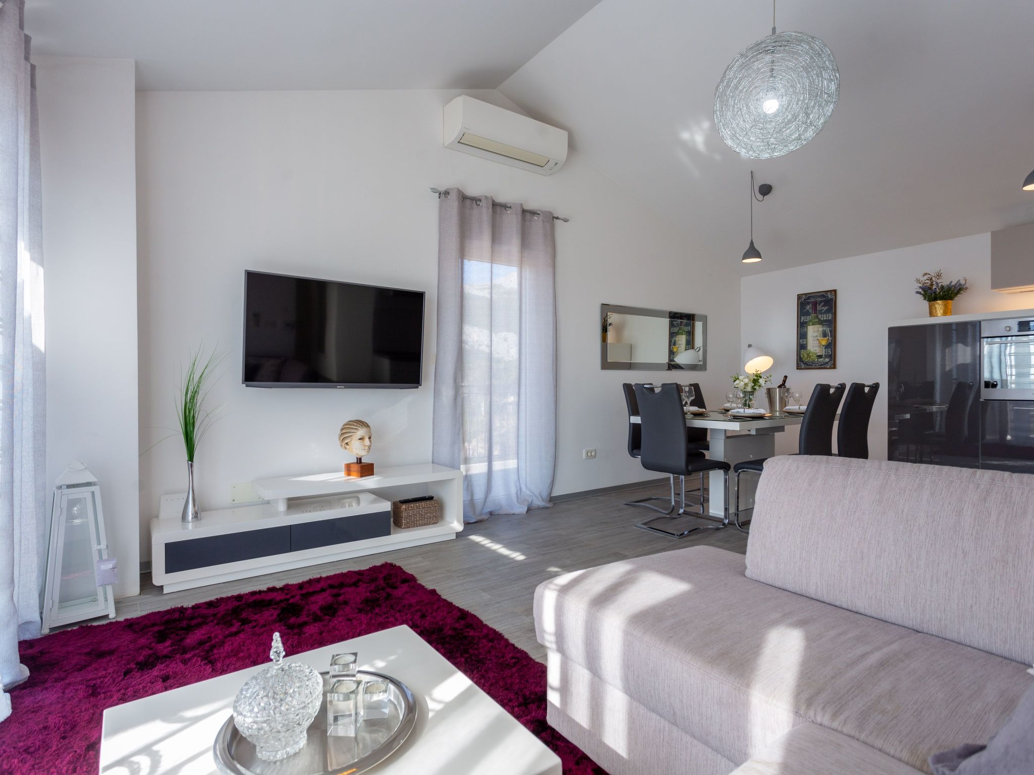 Villa Melki mit großem Privatpool-Drinnen