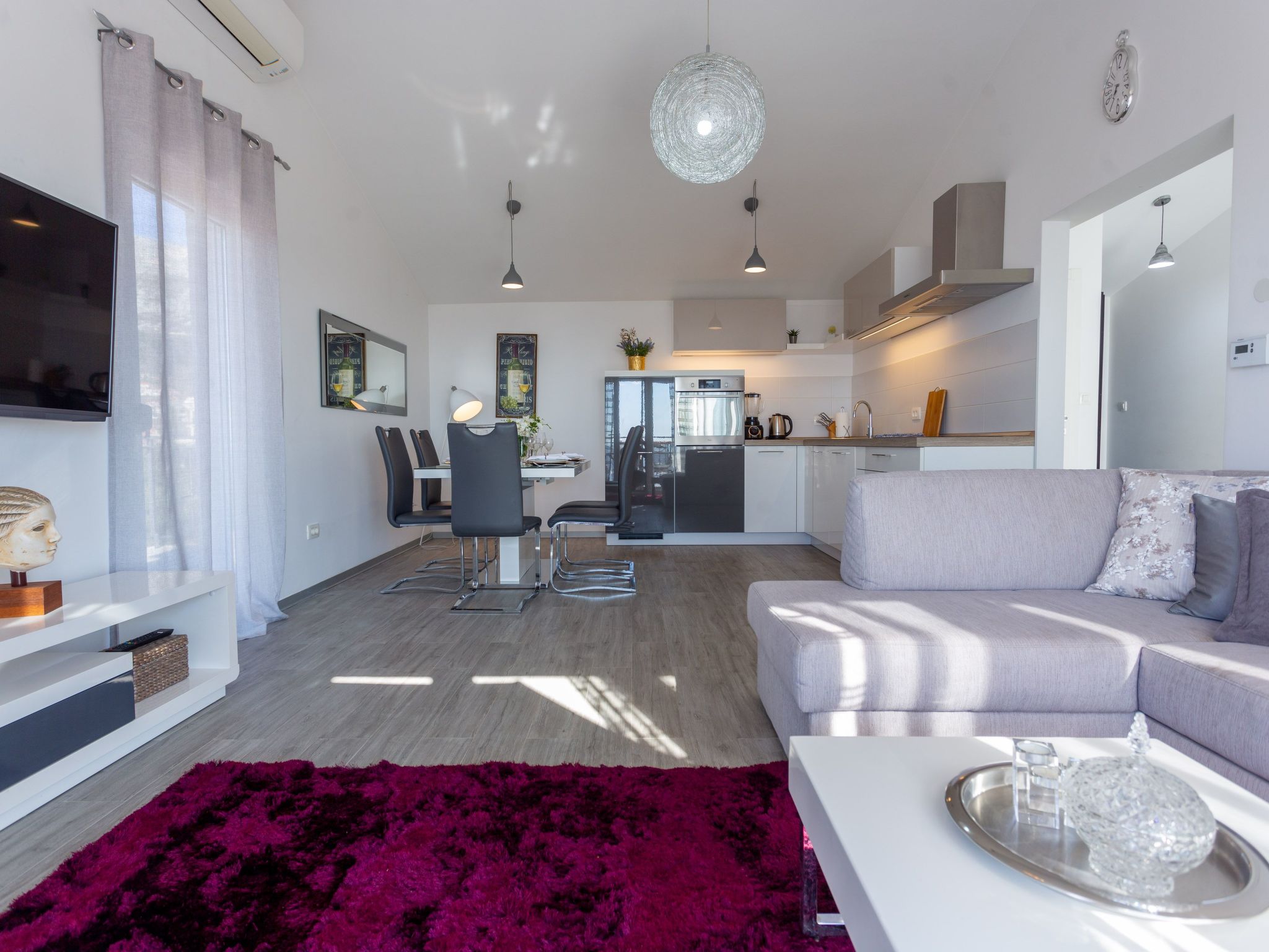 Villa Melki mit großem Privatpool-Drinnen