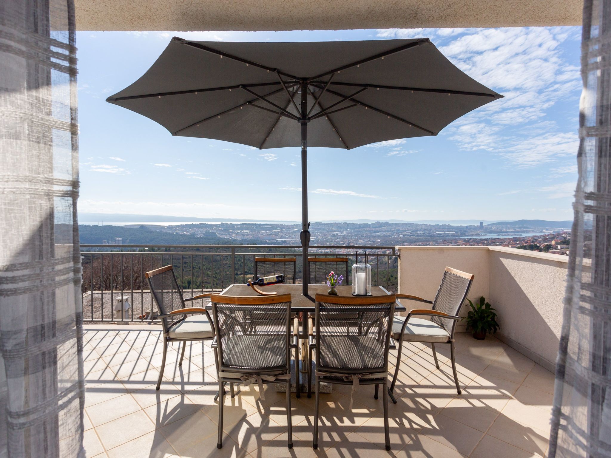 Villa Melki mit großem Privatpool-Drinnen