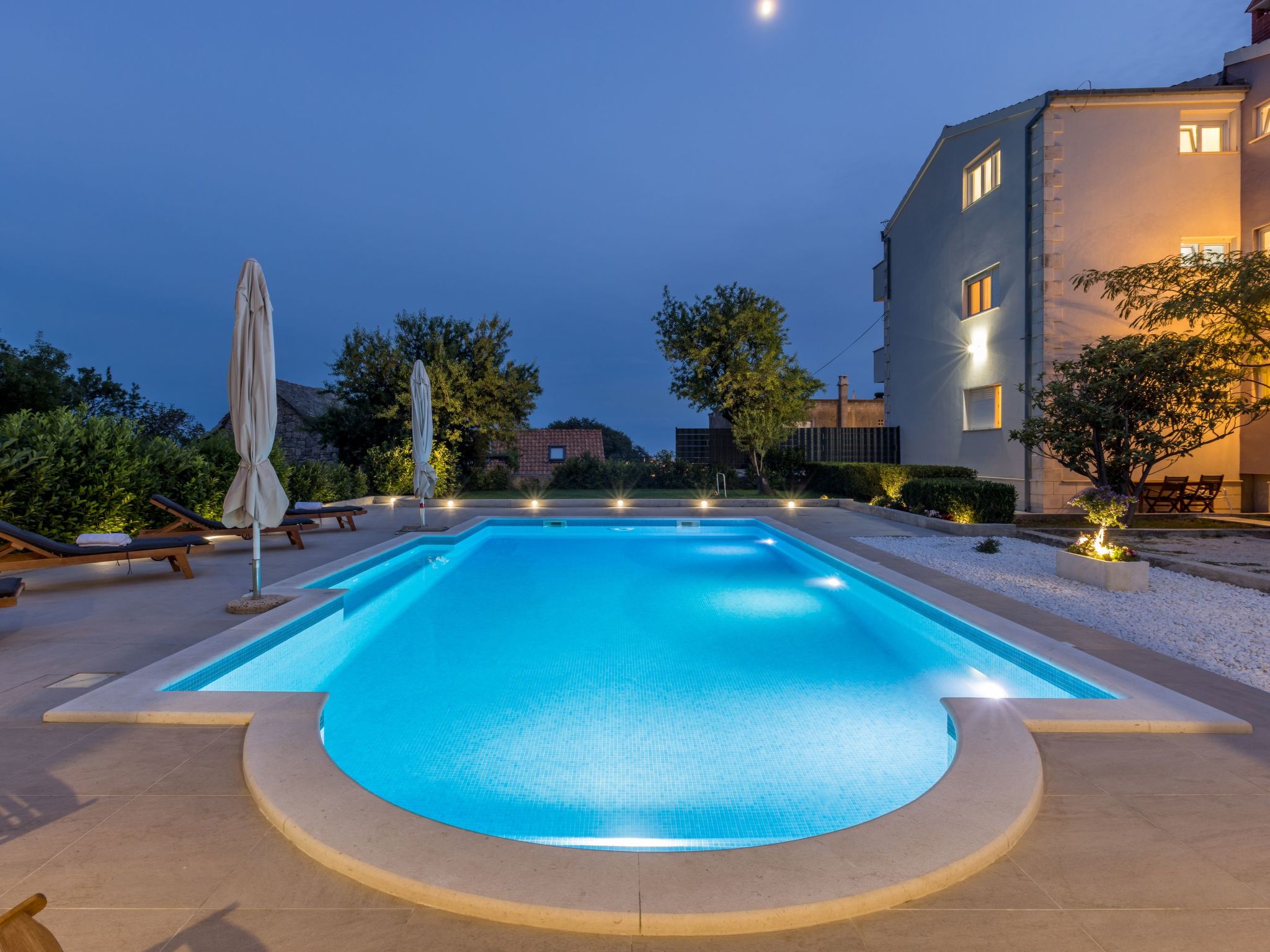 Villa Melki mit großem Privatpool-Drinnen