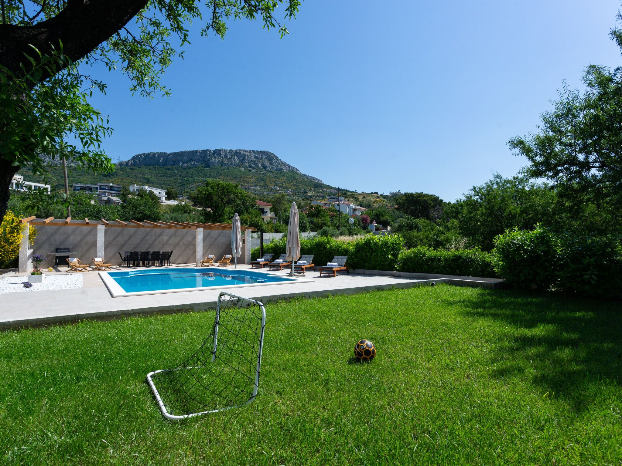 Villa Melki mit großem Privatpool-Drinnen